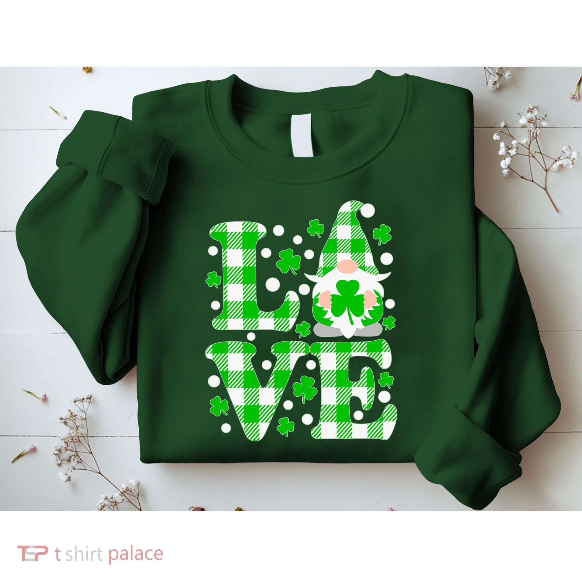 Cute Love St Patrick's Day Lucky Shamrock Gnome Sweatshirt