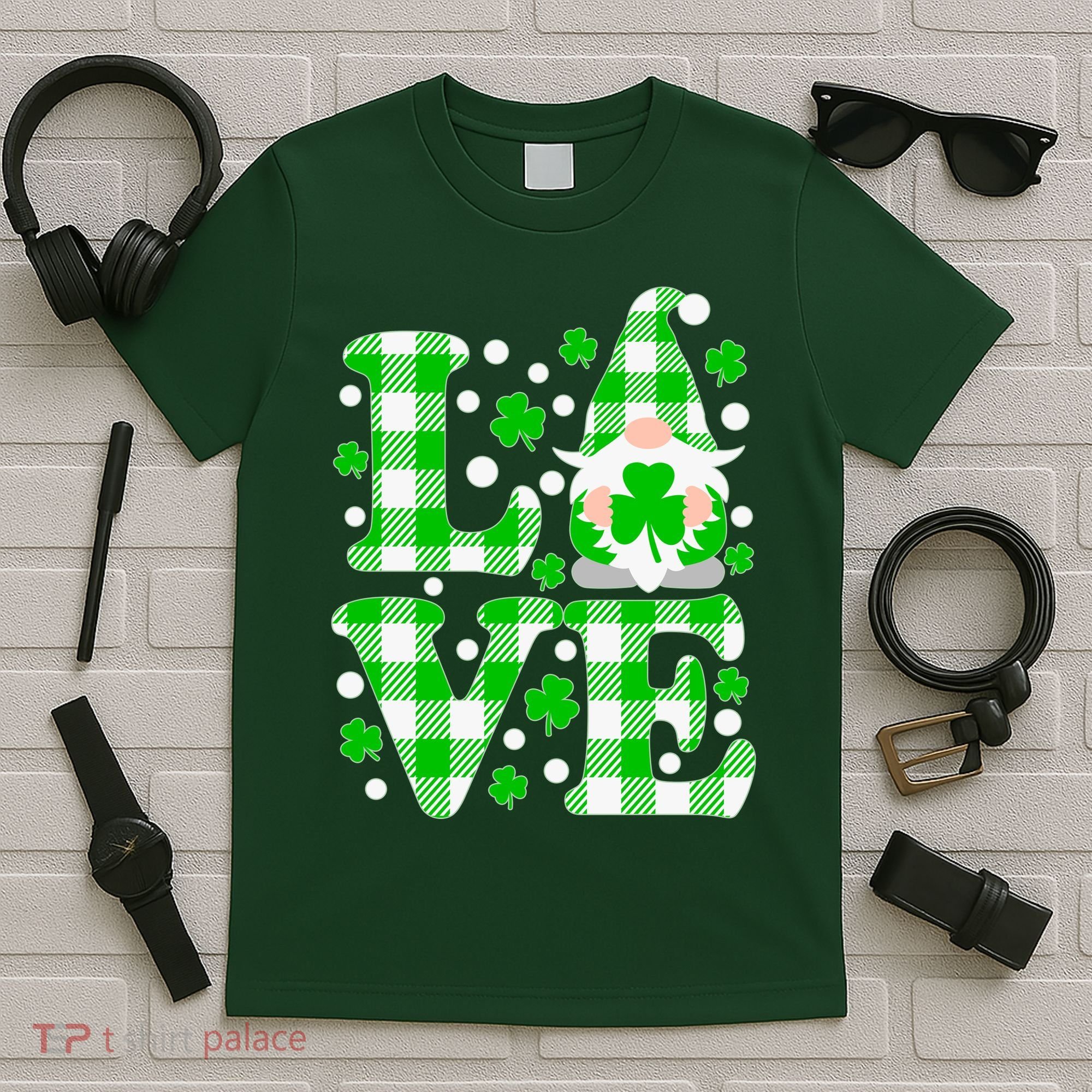 Cute Love St Patrick's Day Lucky Shamrock Gnome T-Shirt