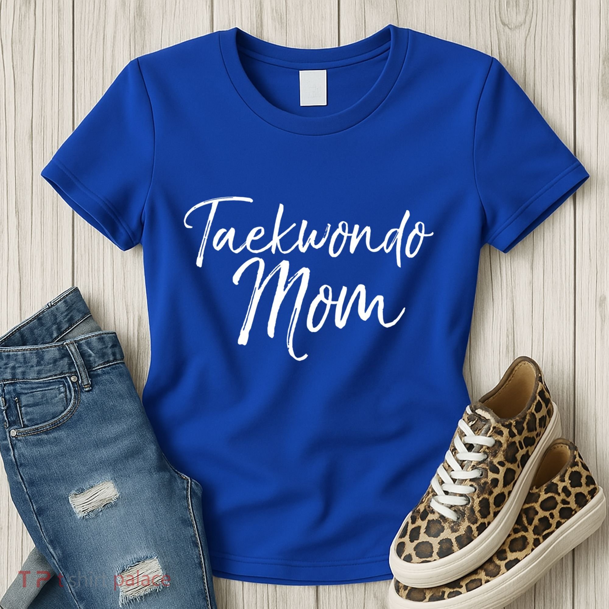 Cute Martial Arts Mother Gift For Mma Moms Taekwondo Mom Gift Women's T-Shirt