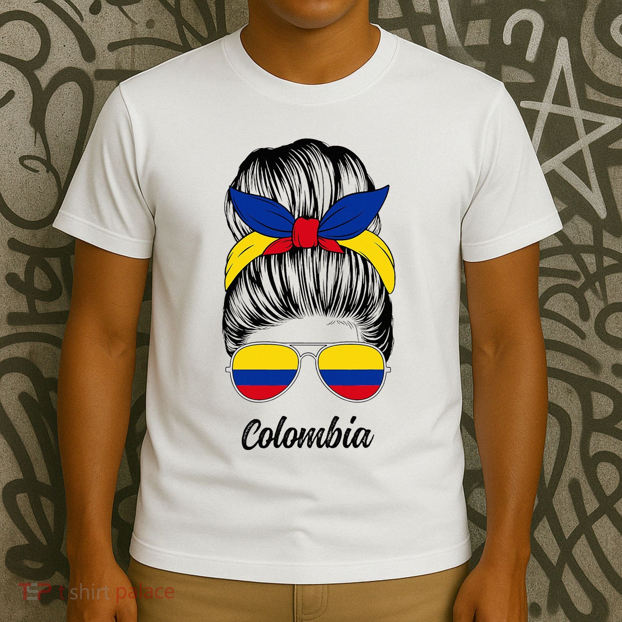 Colombia Messy Bun Cute Colombian Flag Pride Women Girls T-Shirt