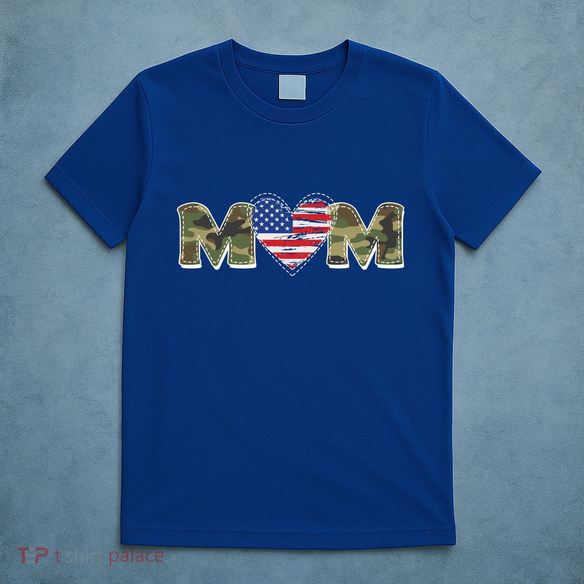 Cute Military Camouflage Mom American USA Flag Heart T-Shirt
