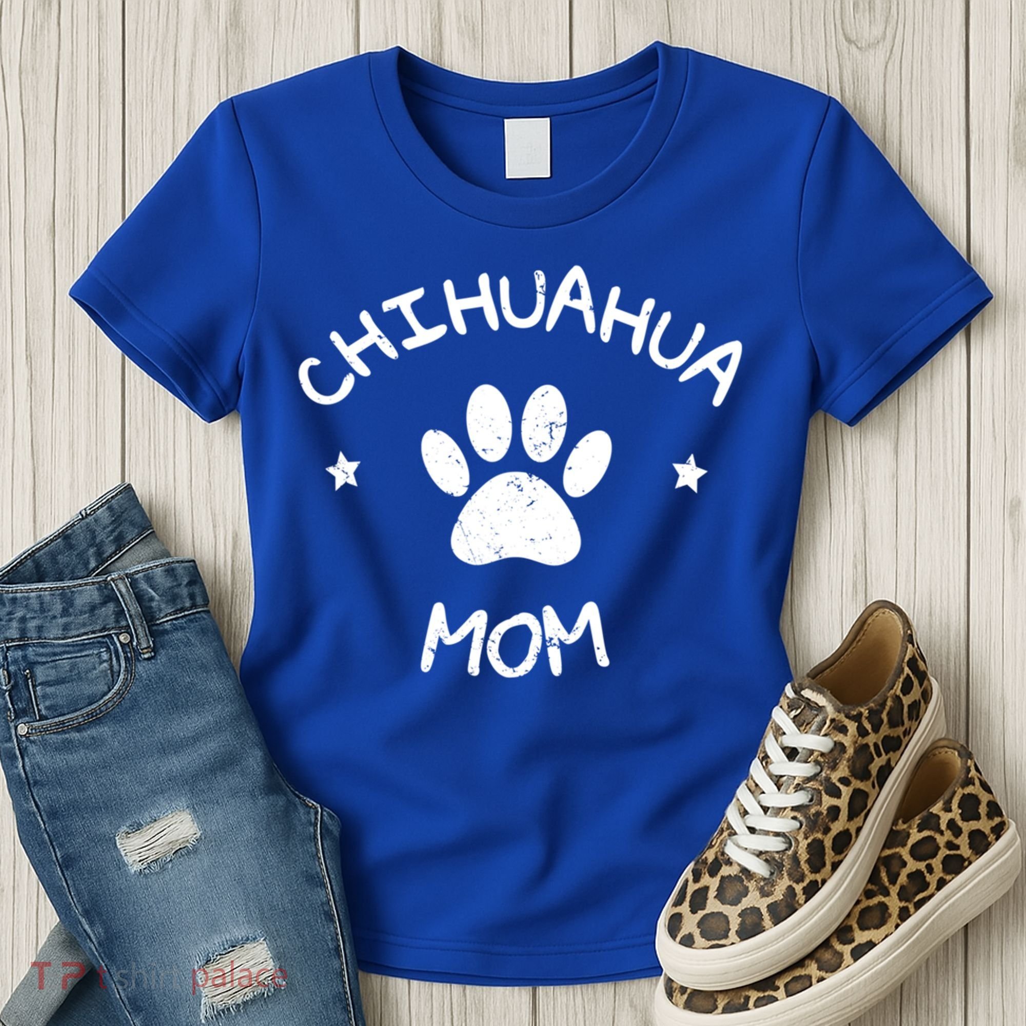 Chihuahua Mom Funny Gift Women's T-Shirt