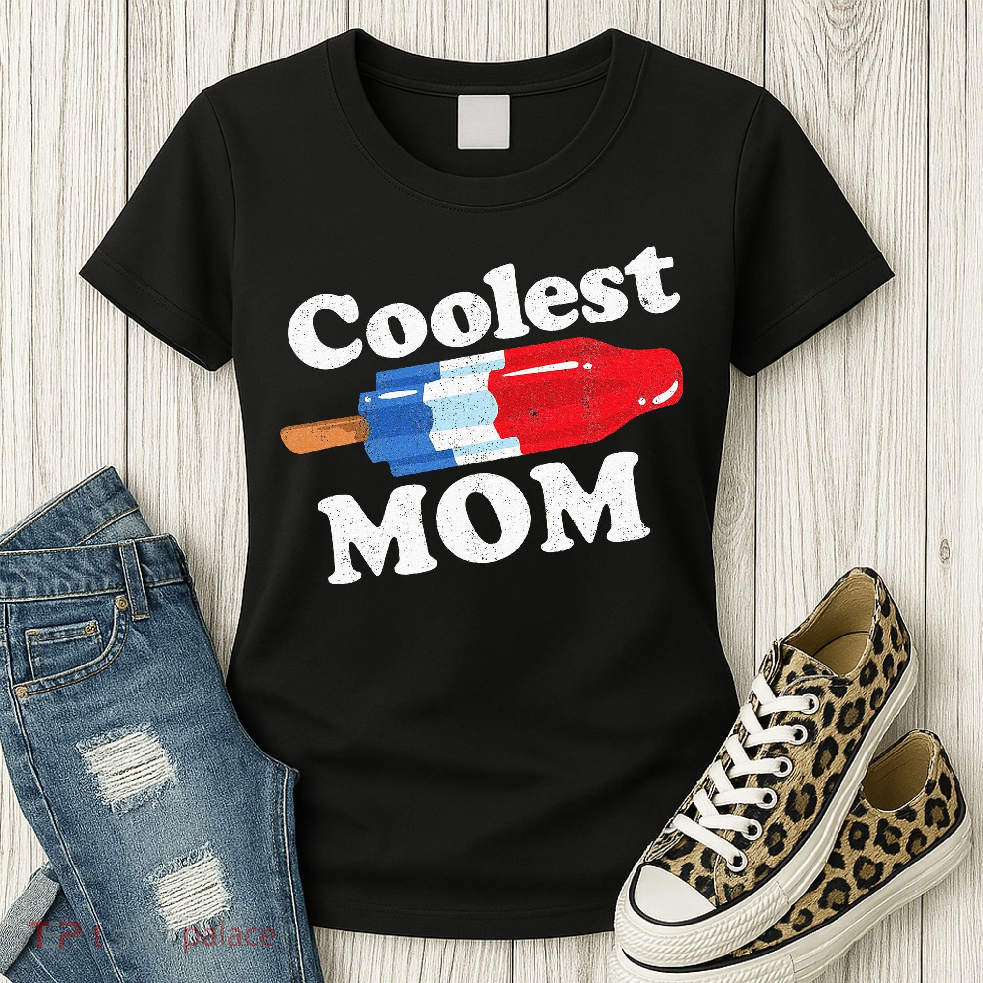Coolest Mom Popsicle Funny Bomb Retro 80s Pop Mothers Gift Women's T-Shirt