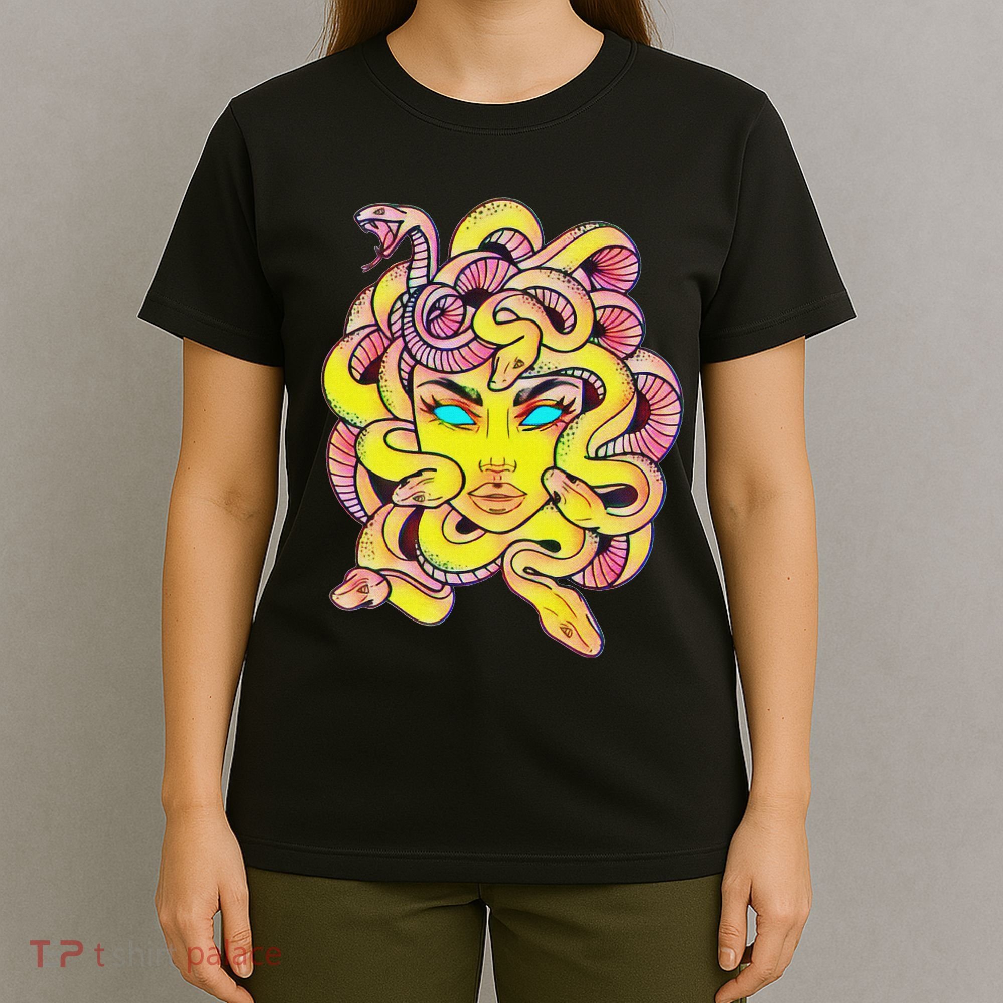 Cute Medusa Scary Greek Mythology Female Monster Medusa T-Shirt