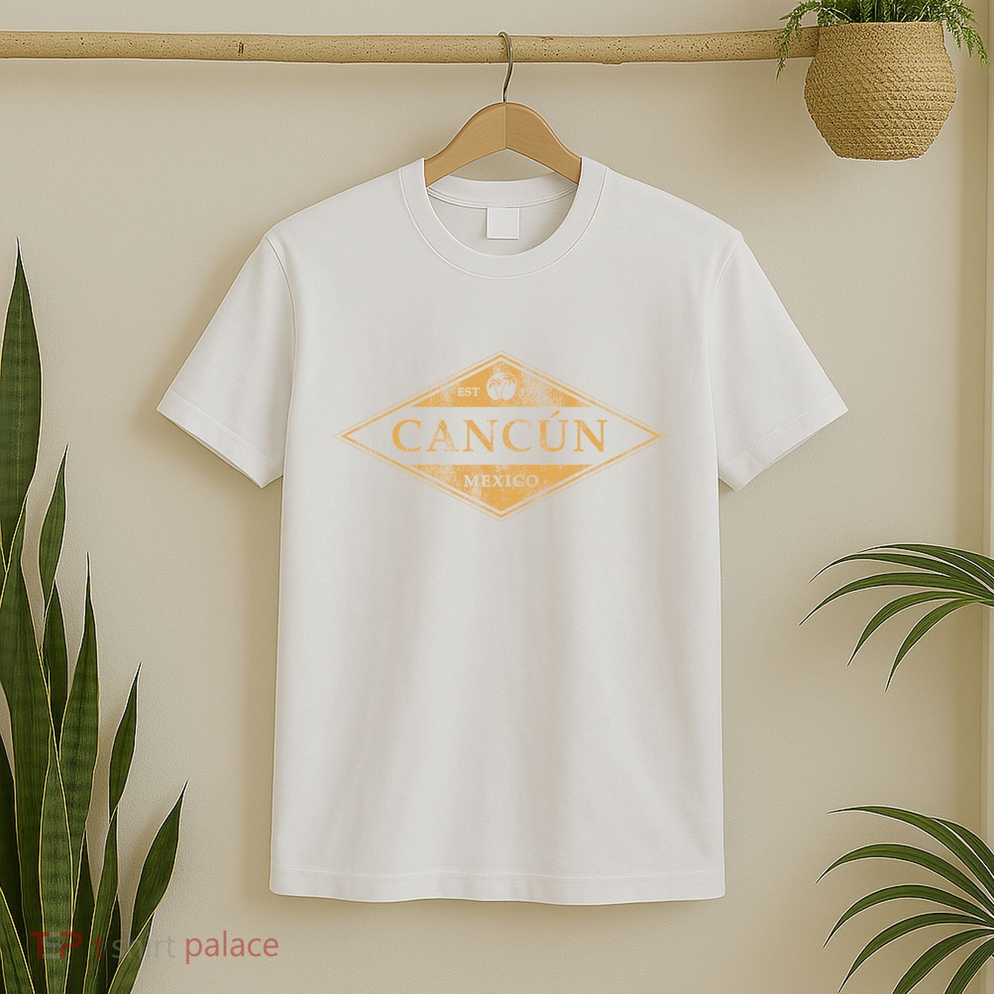 Cancun Mexico Souvenir Retro Beach Vintage T-Shirt
