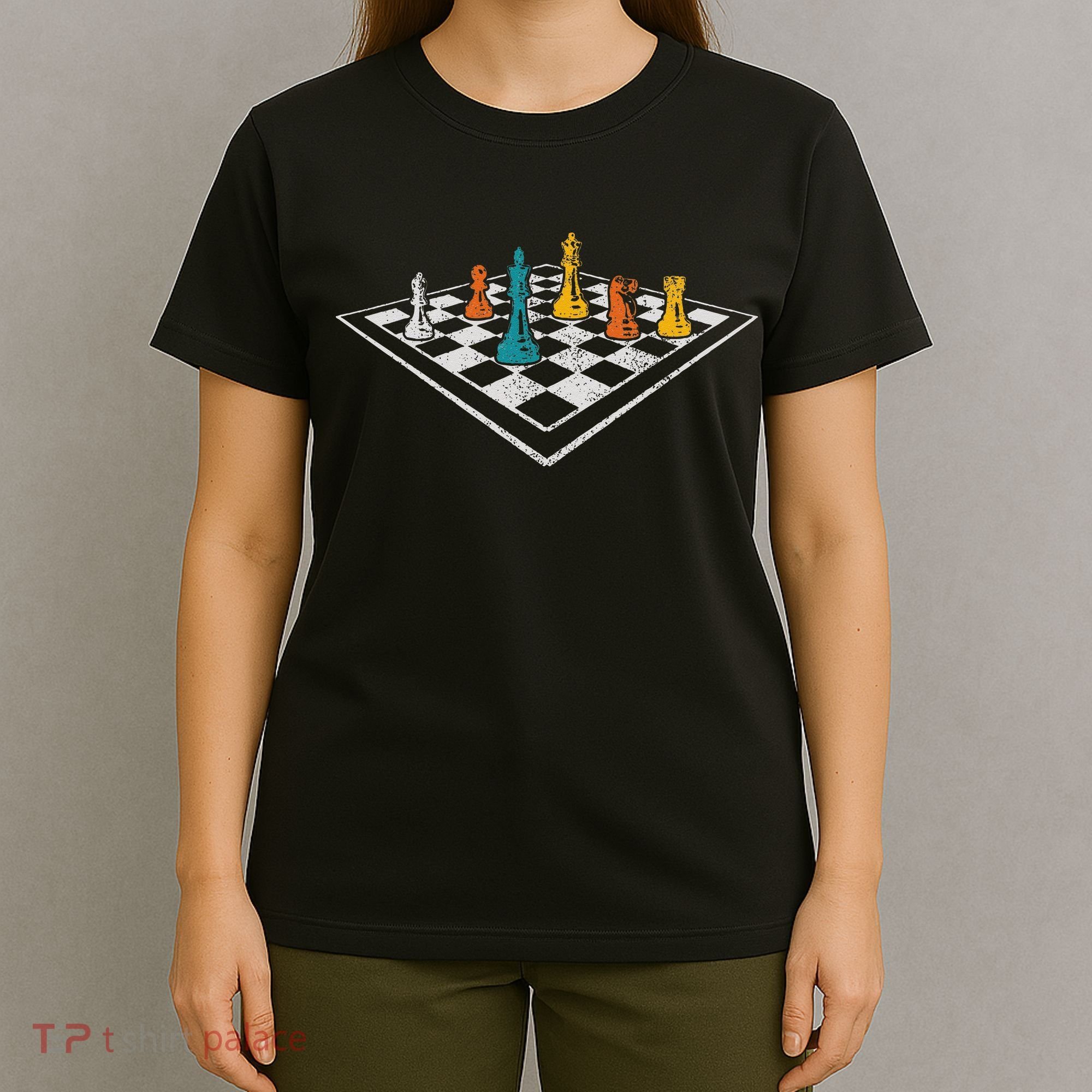 Chess Master Vintage Retro Club Chess Player T-Shirt