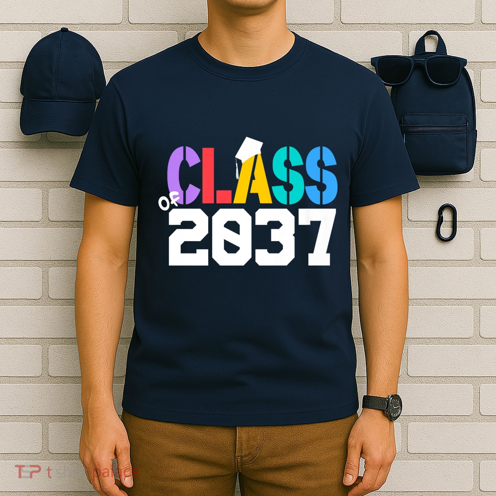 Class Of 2037 Grow With Me First Day Of School Graduation V T-Shirt