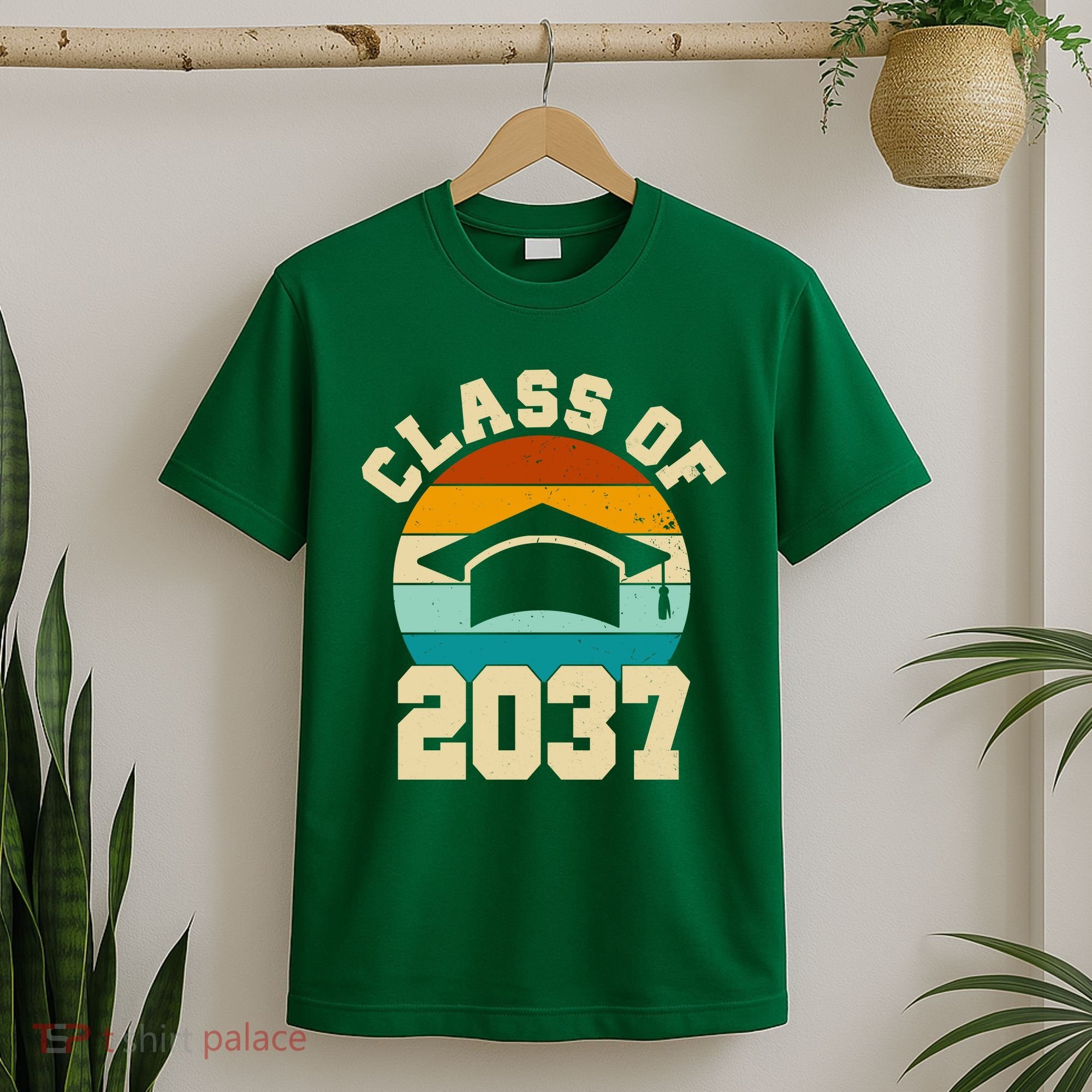 Class Of 2037 Kindergarten Graduation Retro T-Shirt
