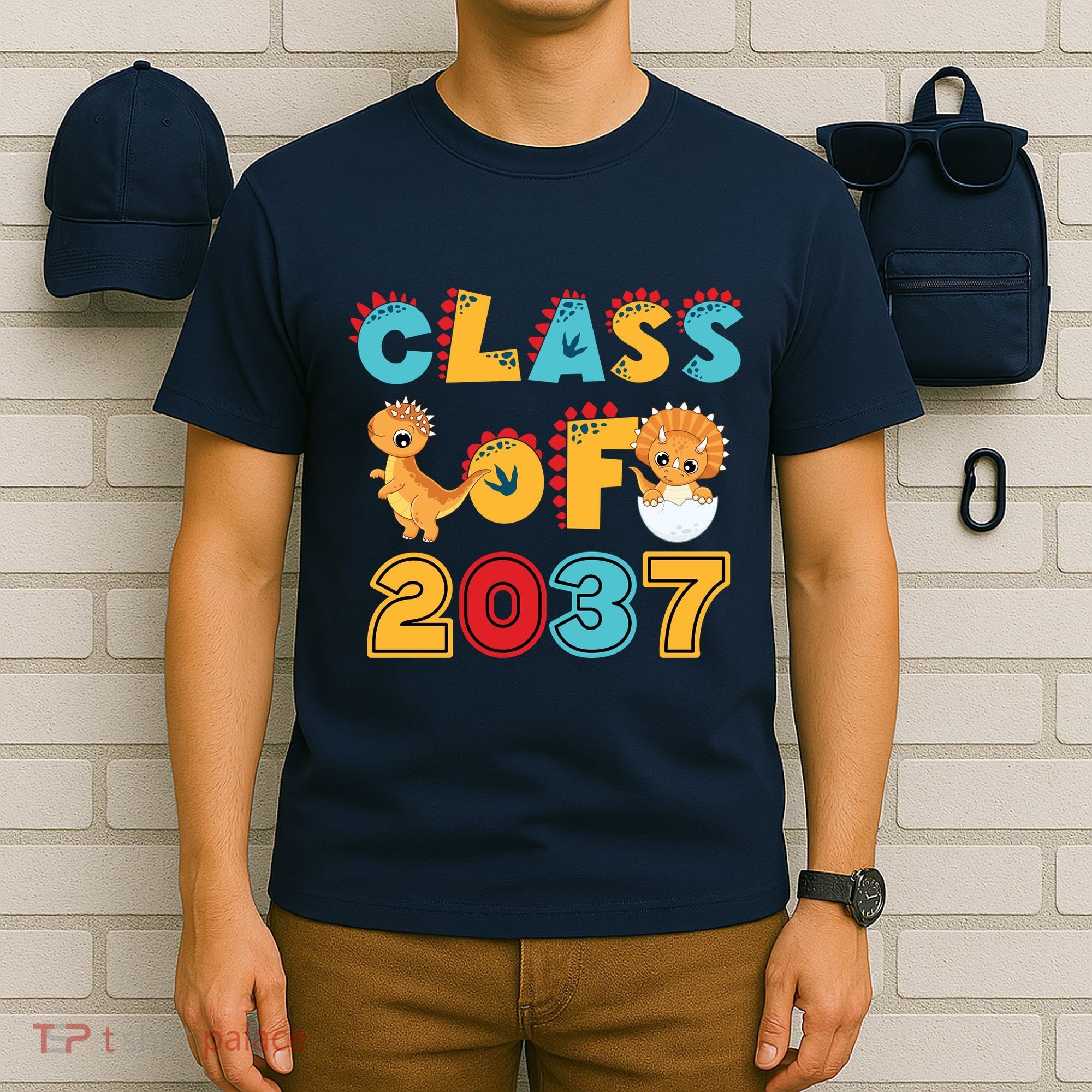 Class Of 2037 Grow With Me Kindergarten Graduation T-Shirt