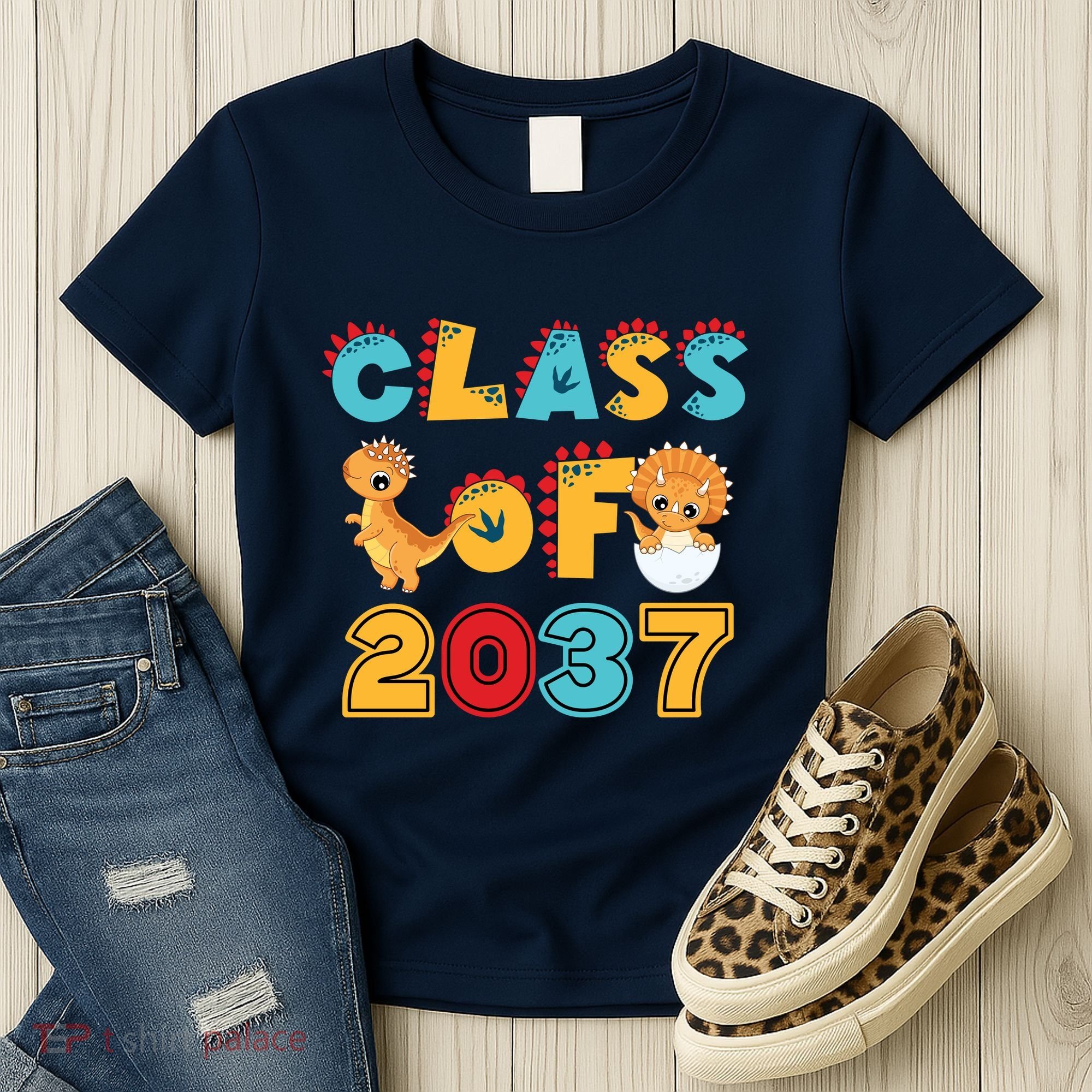 Class Of 2037 Grow With Me Kindergarten Graduation Women's T-Shirt