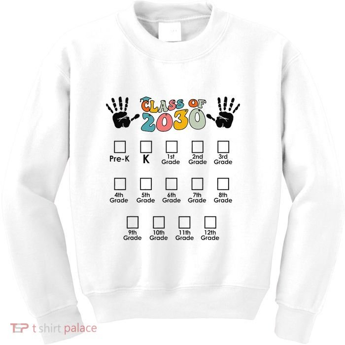 Class of 2030 Grow With Me T-Shirt - Kindergarten Graduation