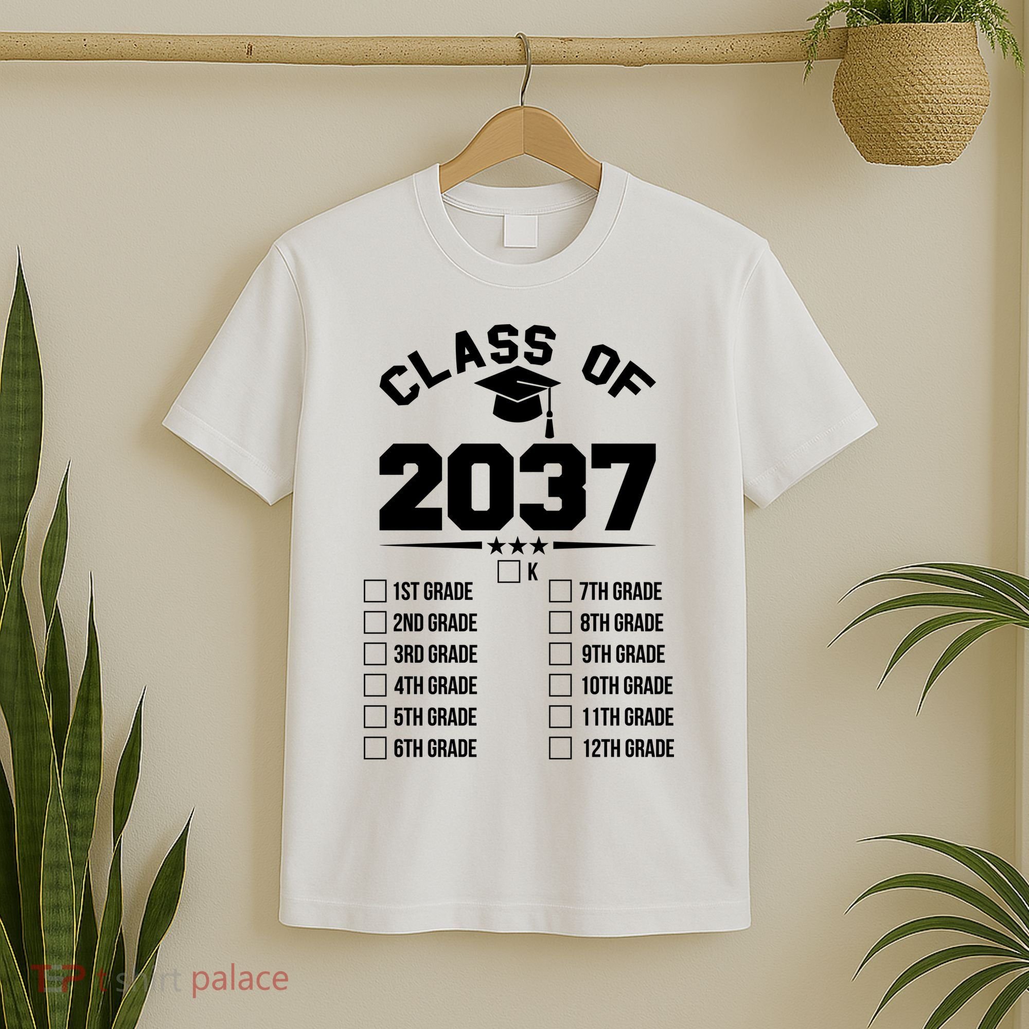 Class Of 2037 Grow With Me Checklist Kindergarten 12th Grade T-Shirt