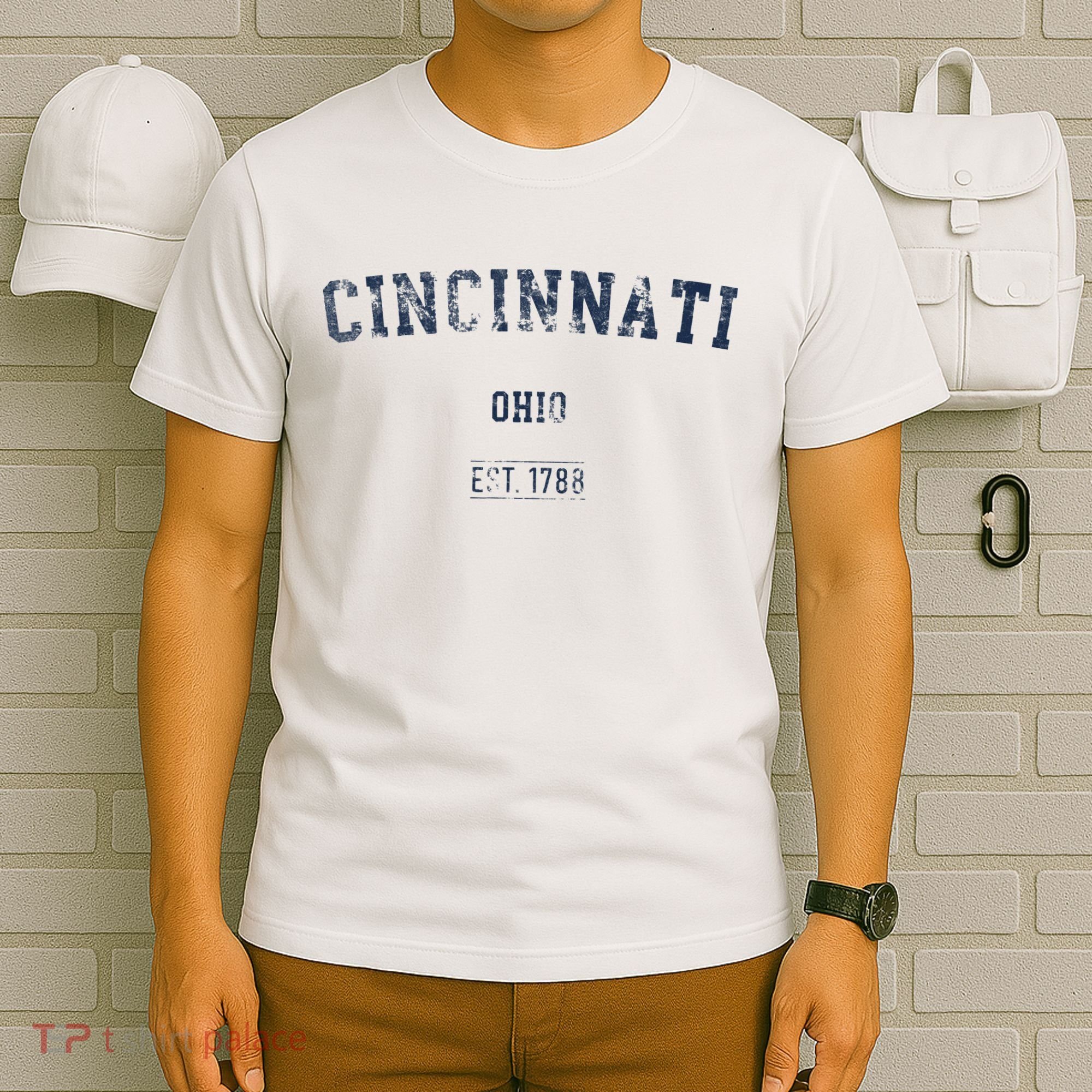 Cincinnati Ohio Distressed Text Sport Style T-Shirt