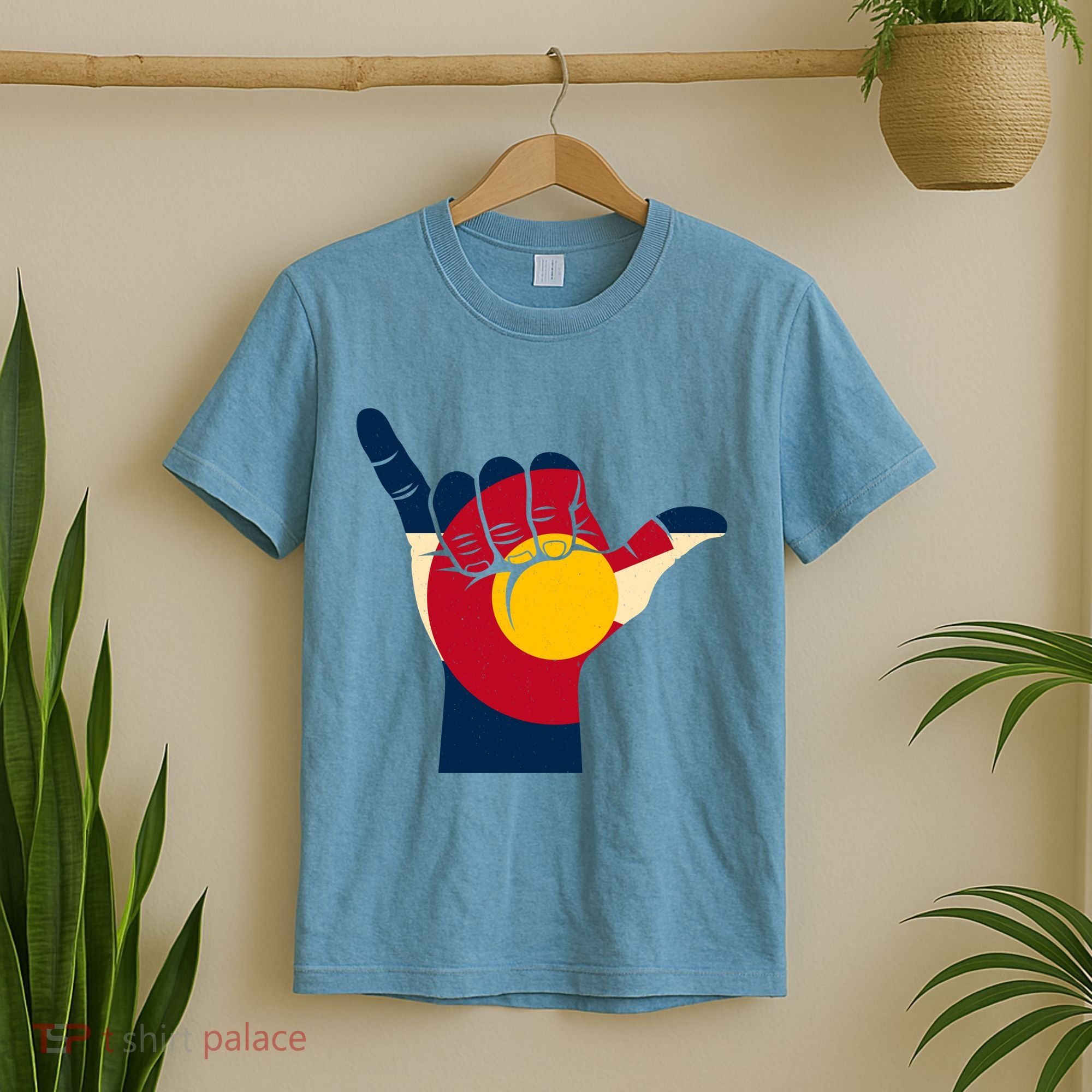 Colorado Flag Shake Hand Sign  T-Shirt
