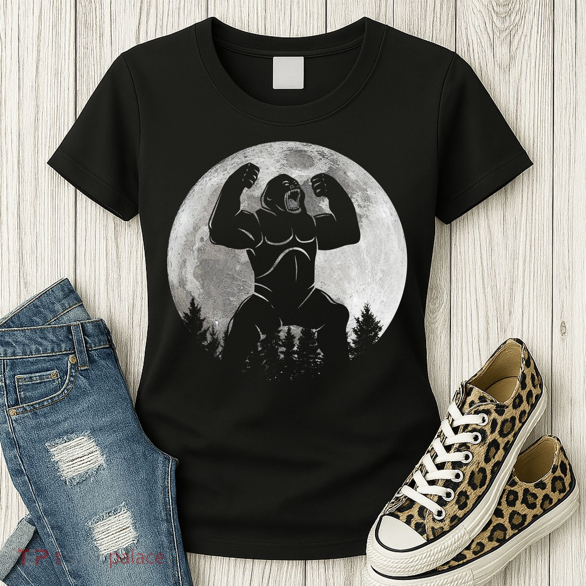 Cool King Kong Monster Full Moon Women's T-Shirt
