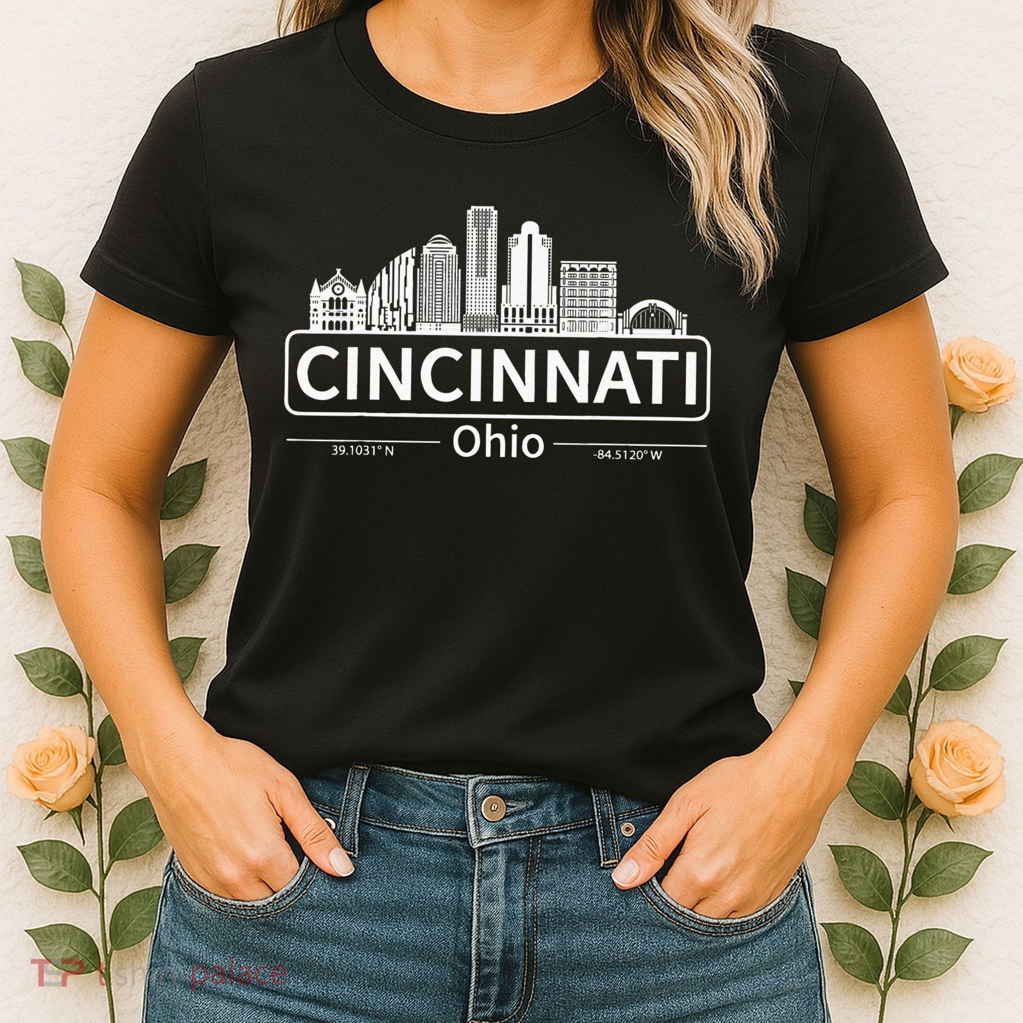 Cincinnati Ohio Skyline Travel To Cincinnati Women's T-Shirt