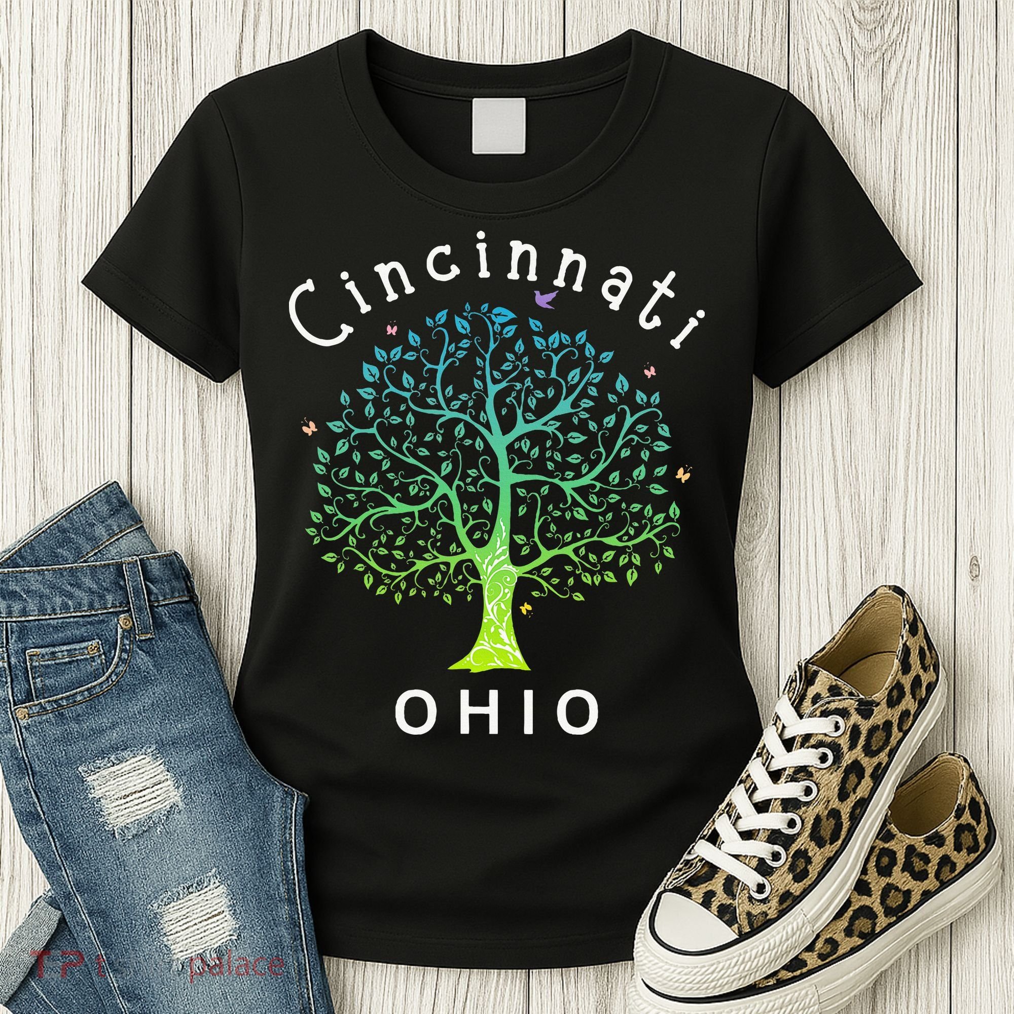 Cincinnati Ohio With Tree Love For Cincinnati Women's T-Shirt