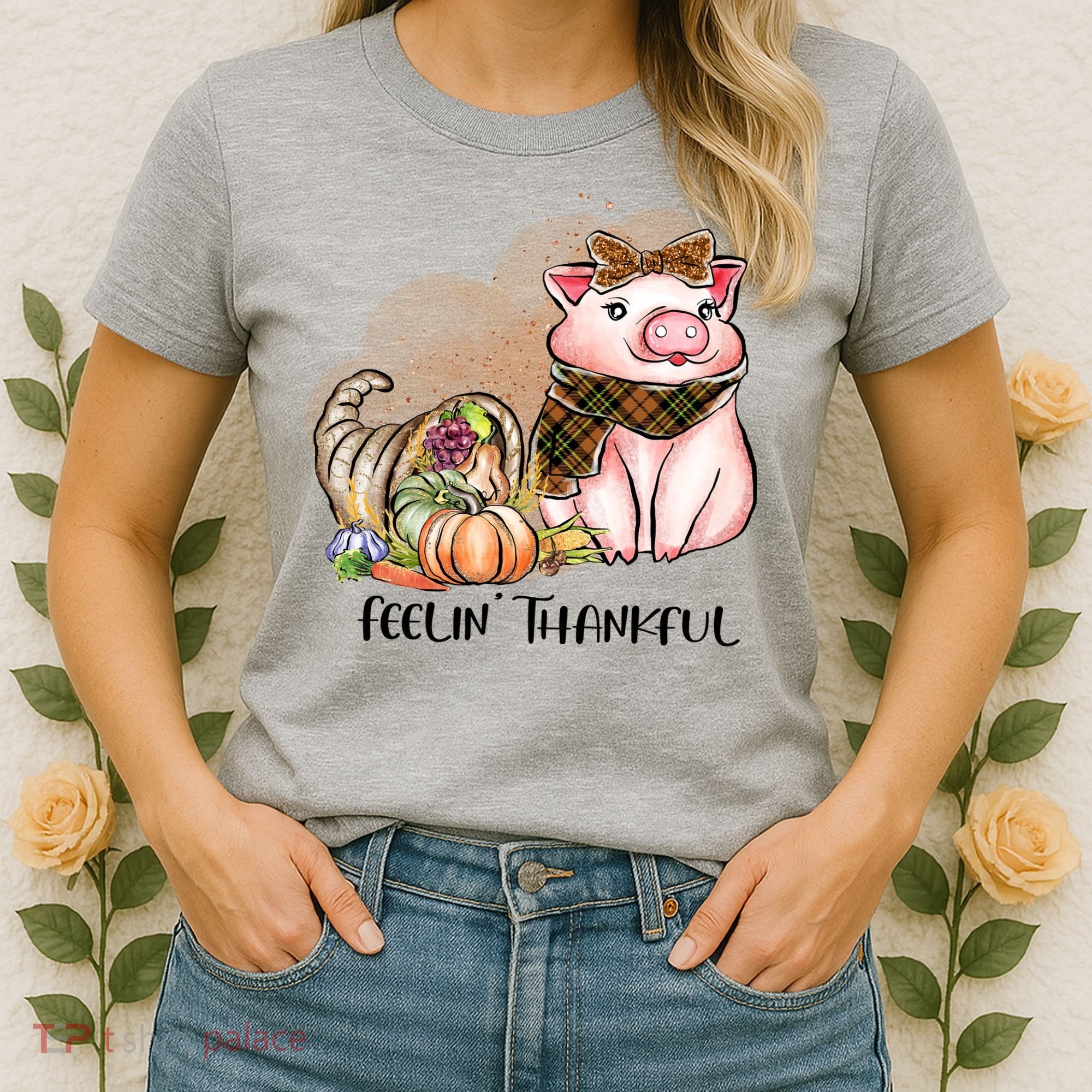 Cute Pig Feelin' Thankful's Gift For Thanksgiving Women's T-Shirt