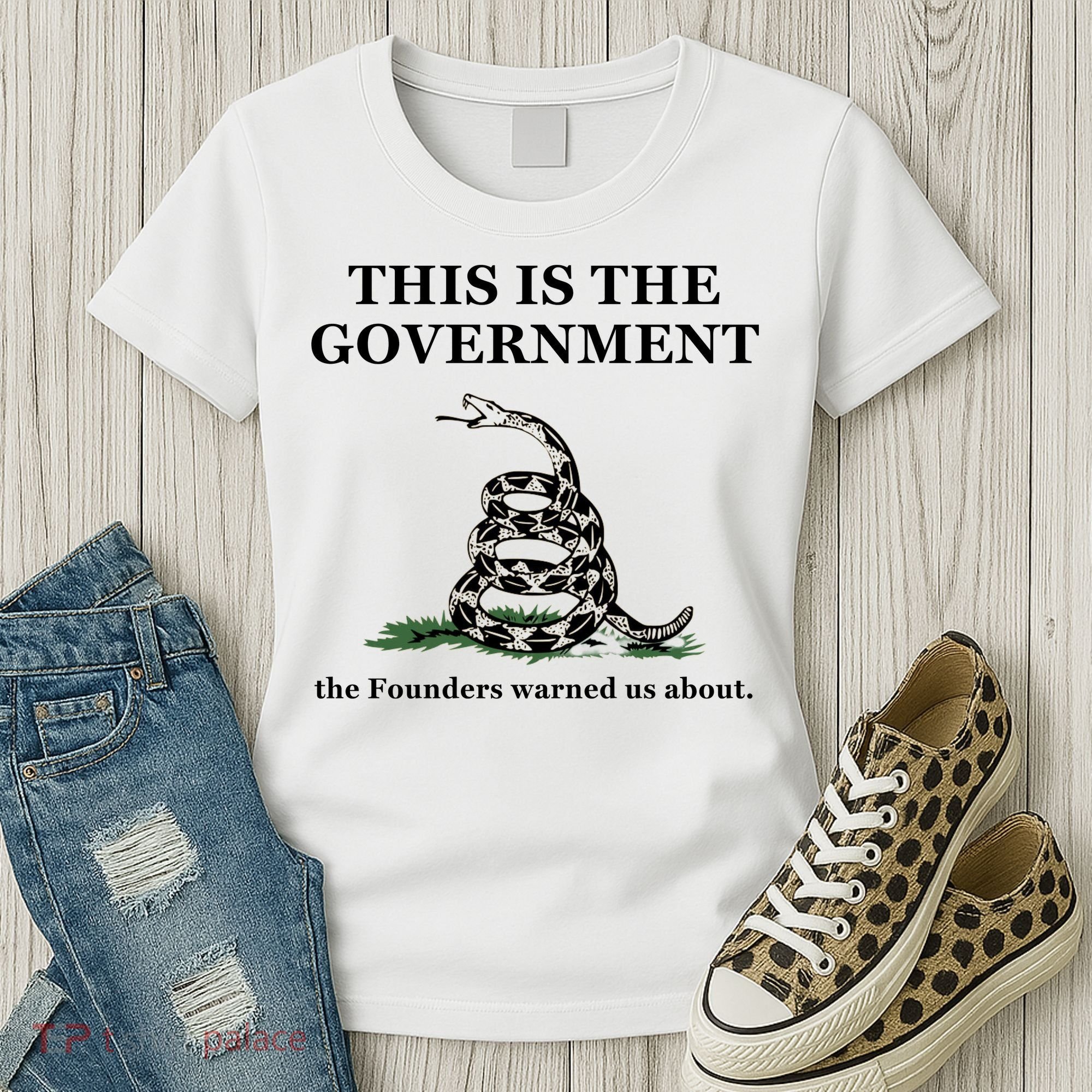 Conservative Patriotic Gadsden Defund The FBI Women's T-Shirt