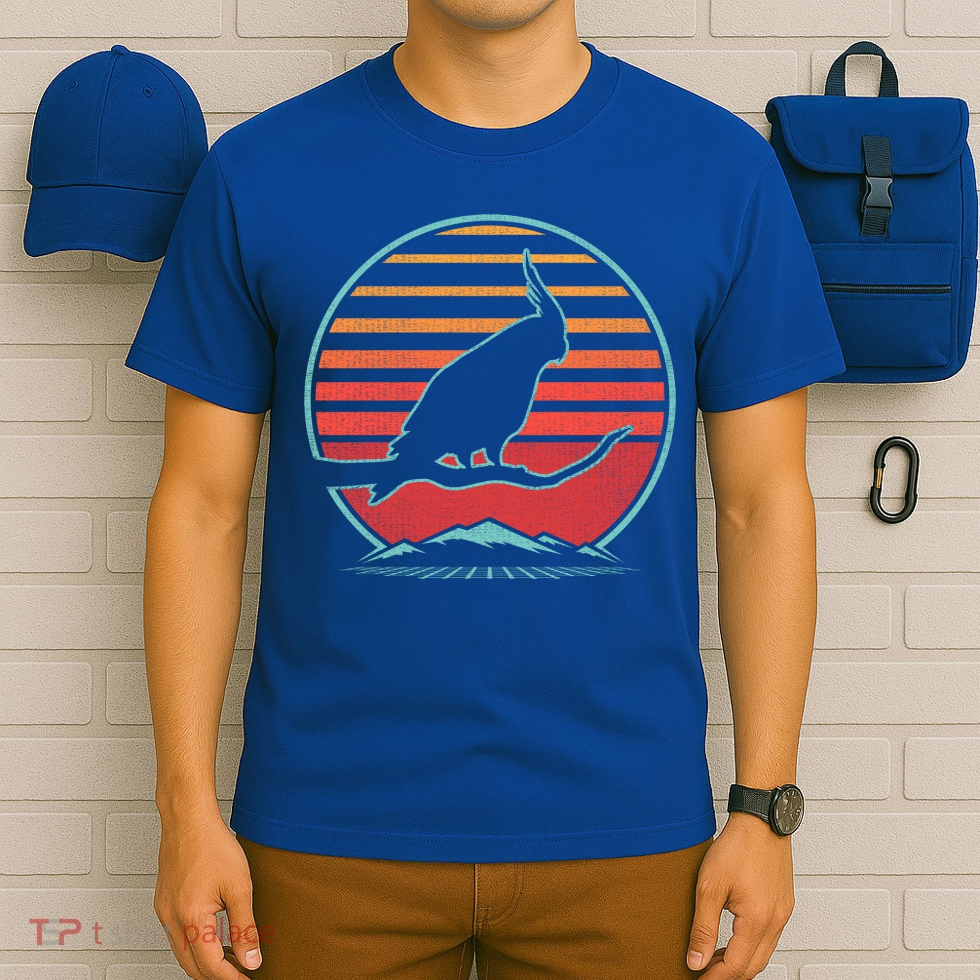 Cockatiel Parrot Retro Vintage 80s Style Cool Gift T-Shirt