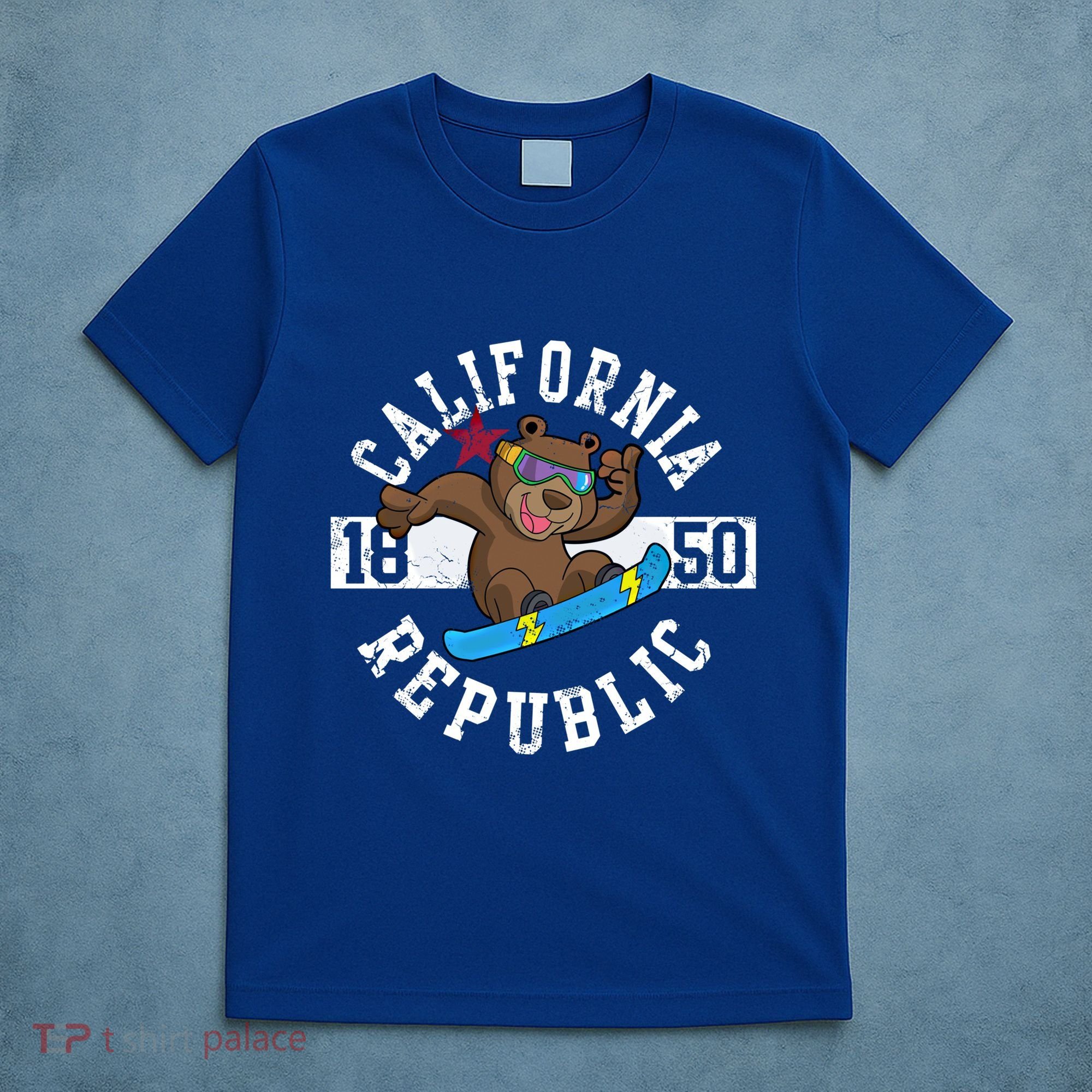 California Republic Bear Snowboarder Snowboarding Snowboard Cute Gift T-Shirt