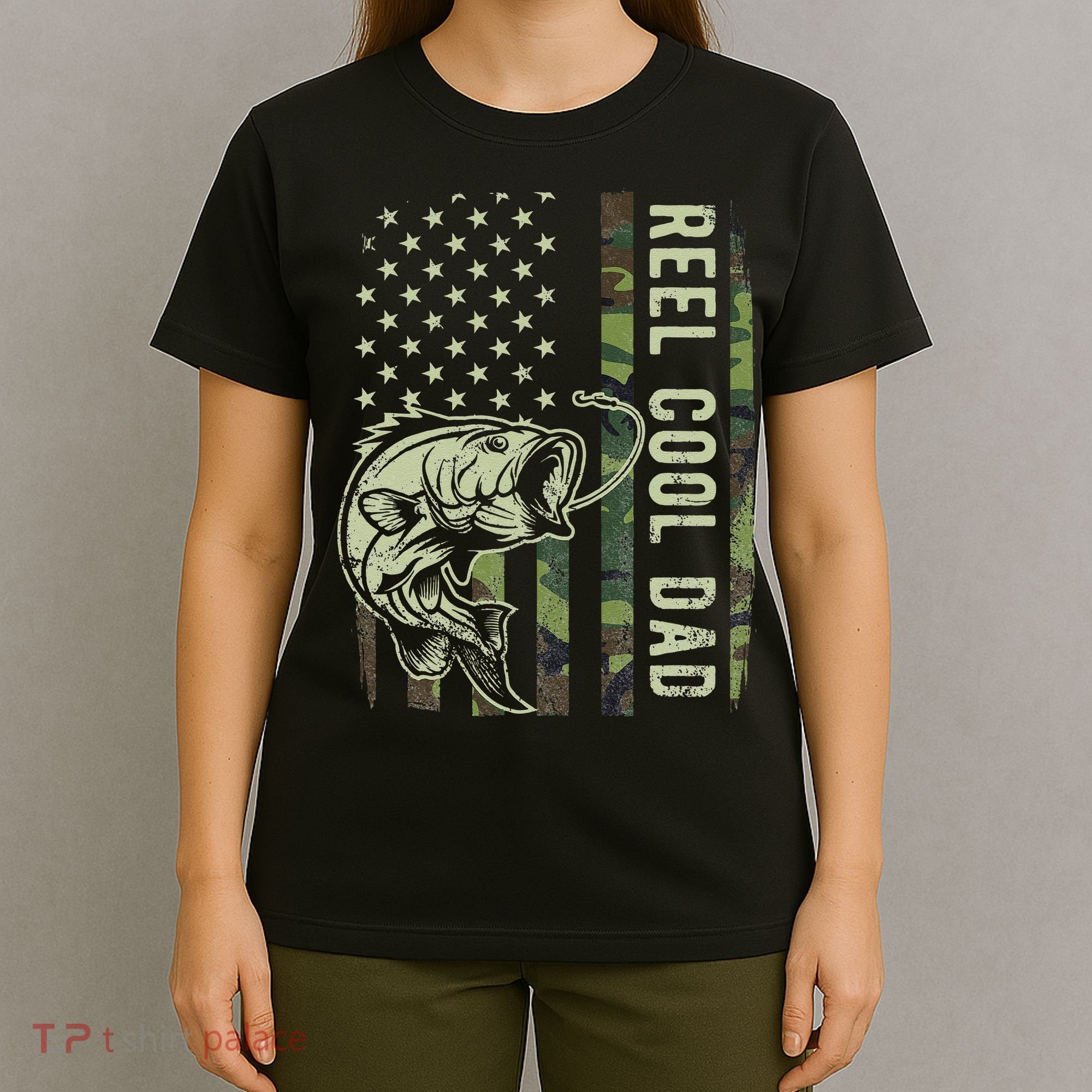 Cute Reel Cool Dad Camouflage American Flag Fathers Day T-Shirt