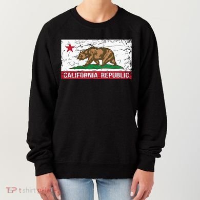 California Republic Flag Ca Distressed Design Classic Women's Sweatshirt