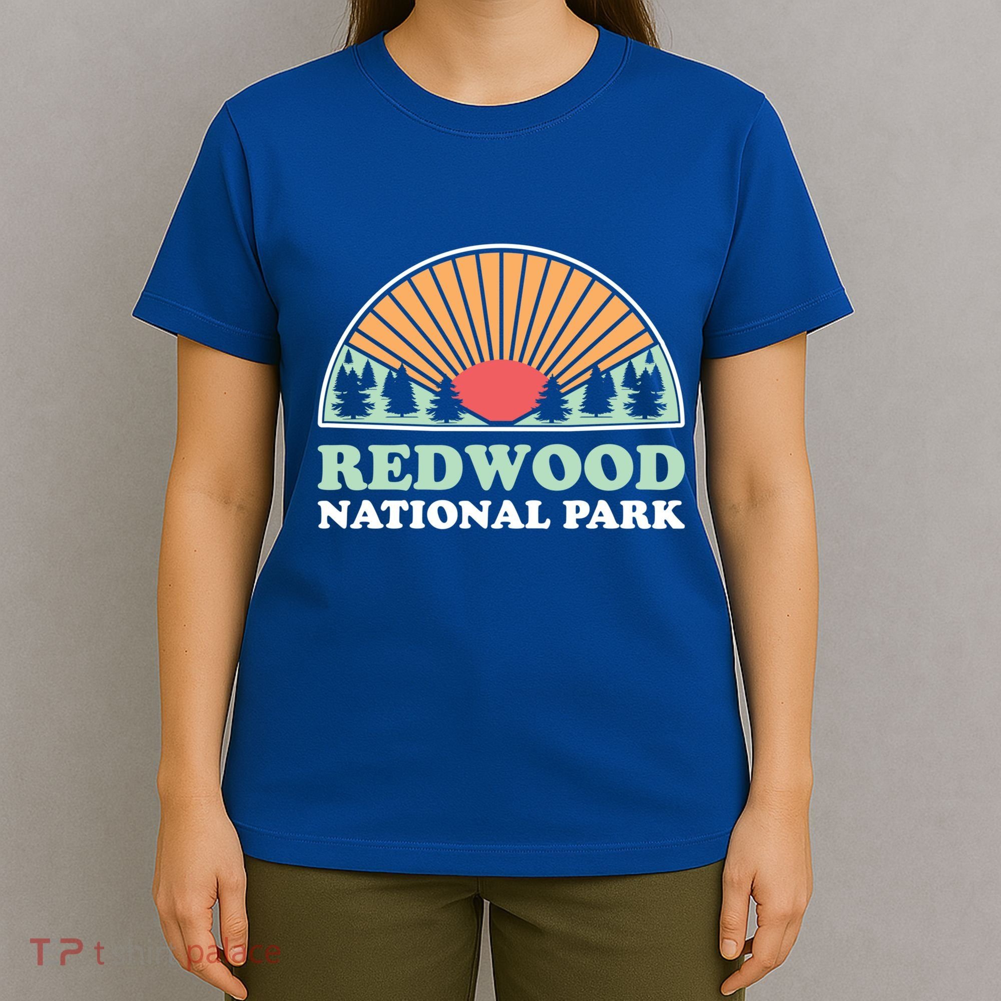 California Retro Gift Vintage Redwood National Park Gift T-Shirt
