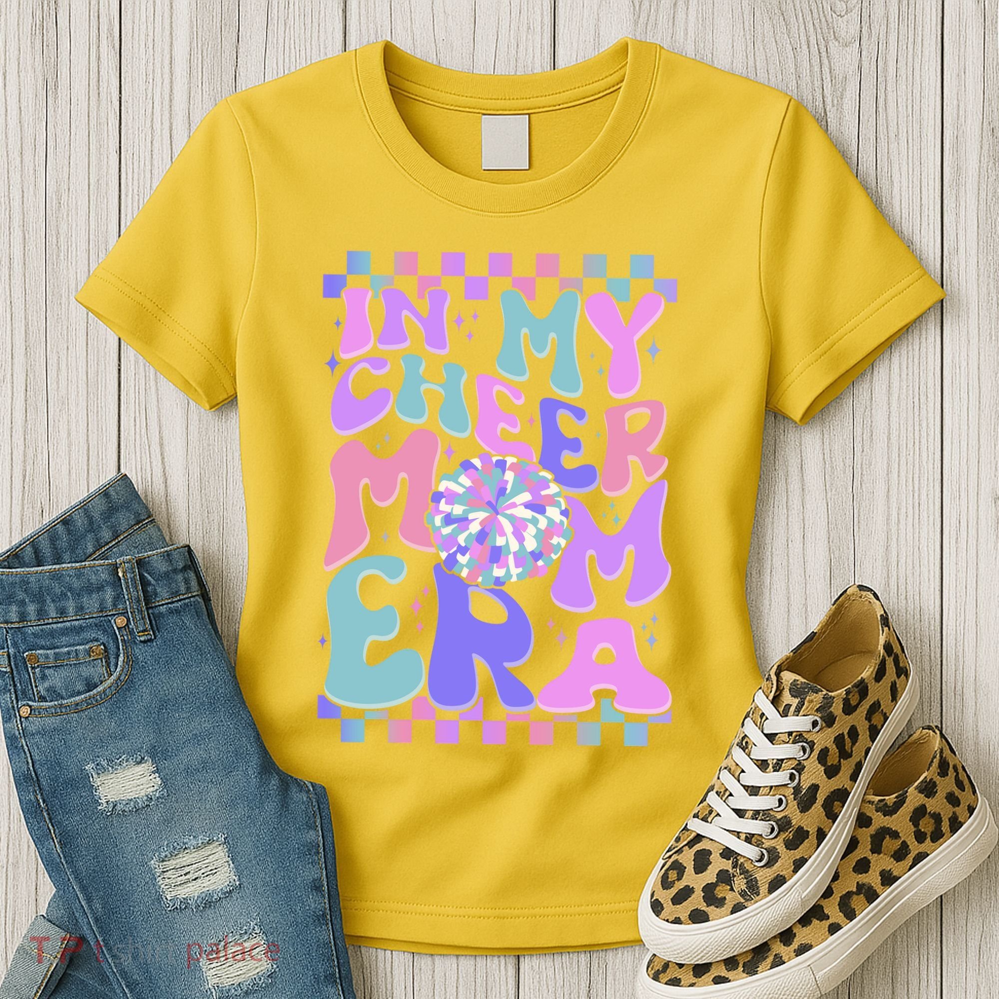 Cute Retro In My Cheer Mom Era Women's T-Shirt
