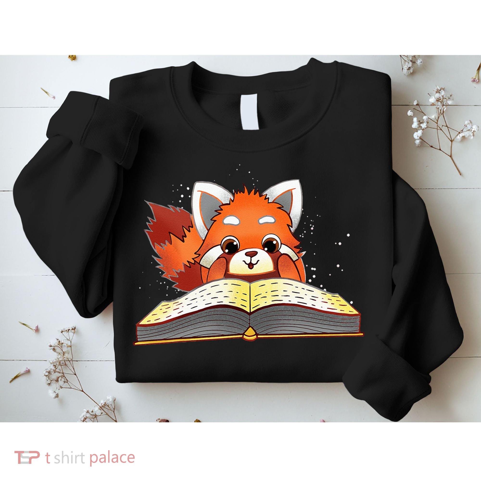 Cute Red Panda Reading A Book Lover Bookworm Love Sweatshirt