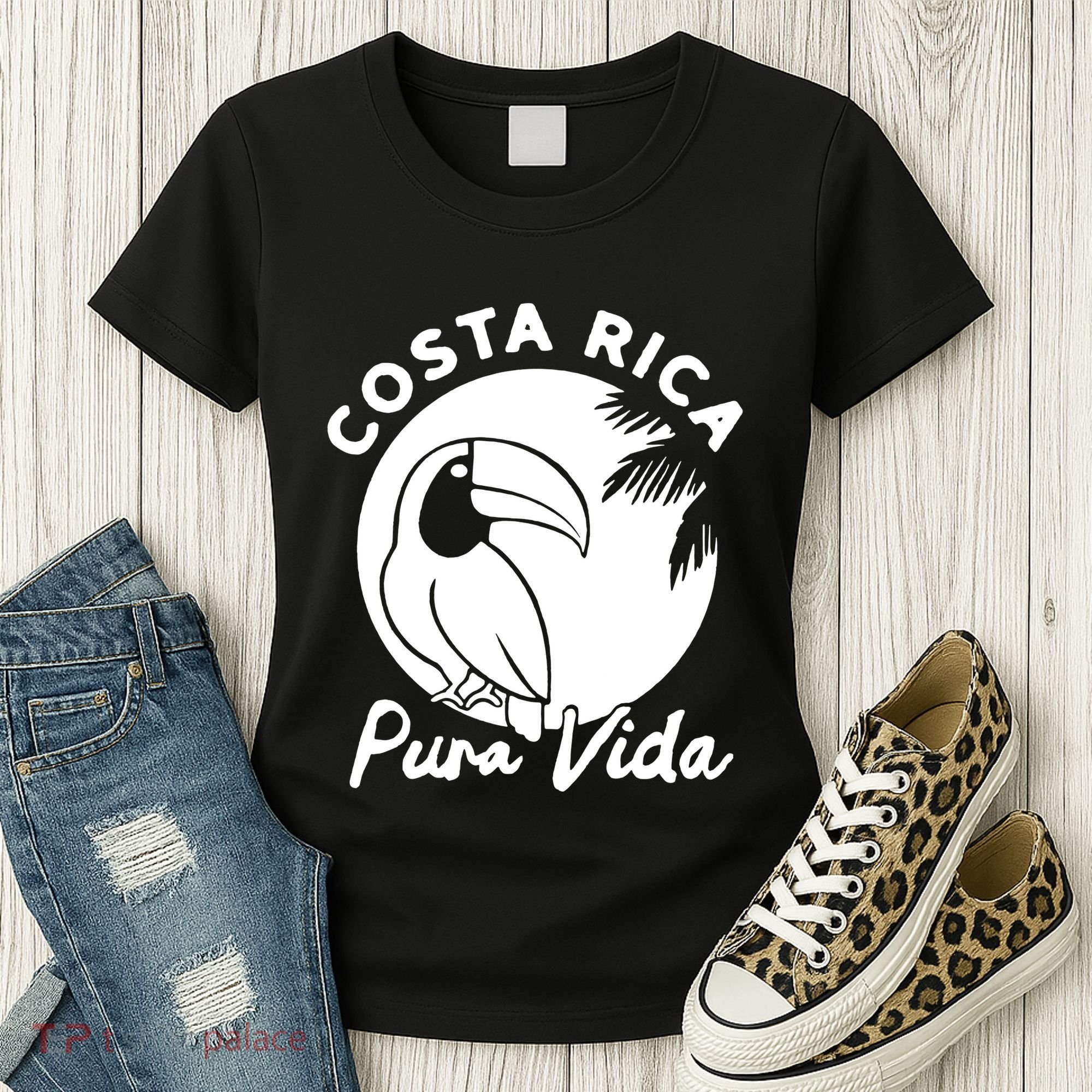 Costa Rica Pura Vida Women's T-Shirt