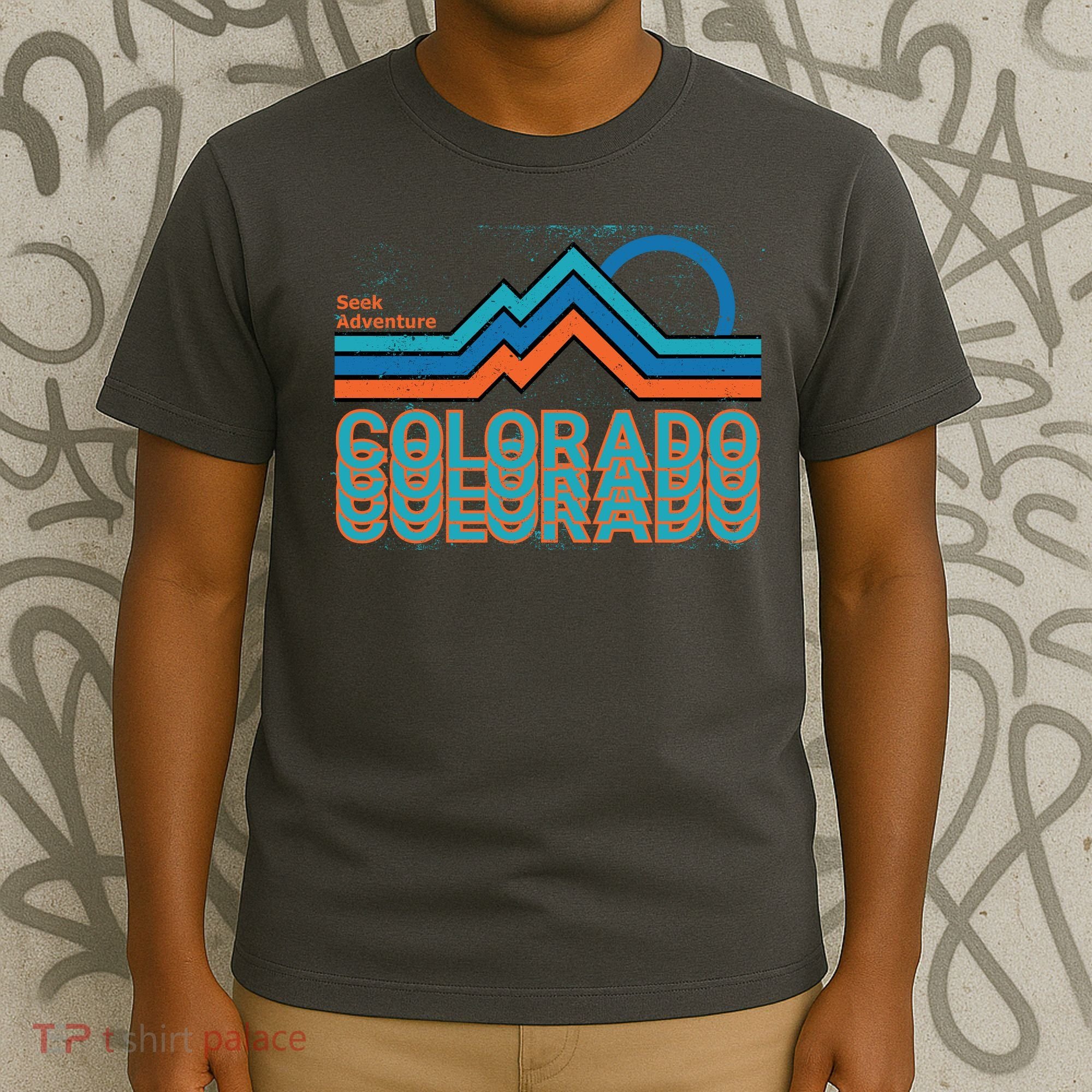 Colorado Retro Style Adventure Logo T-Shirt