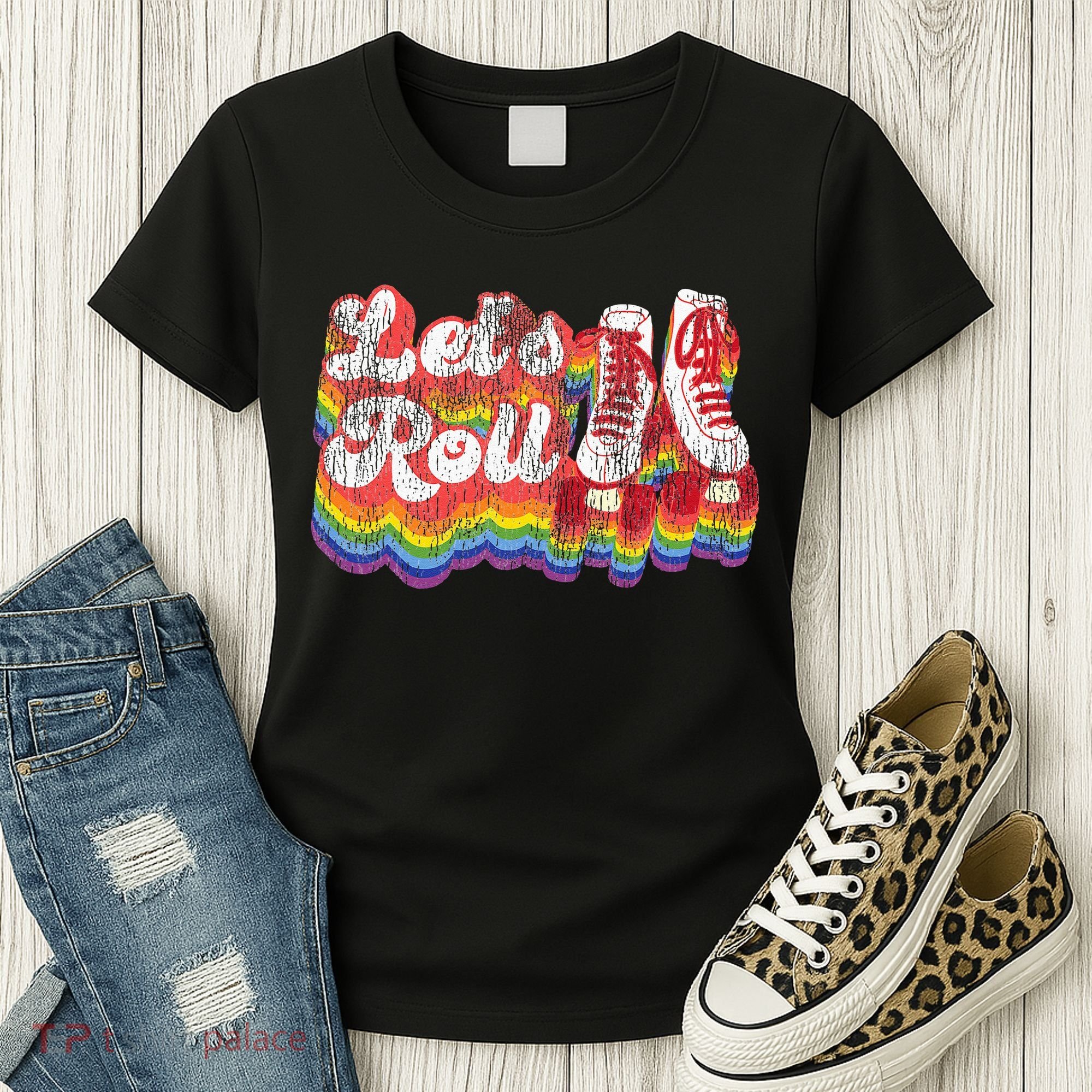Cool Roller Skating Skate Girl 1970S Retro Women's T-Shirt