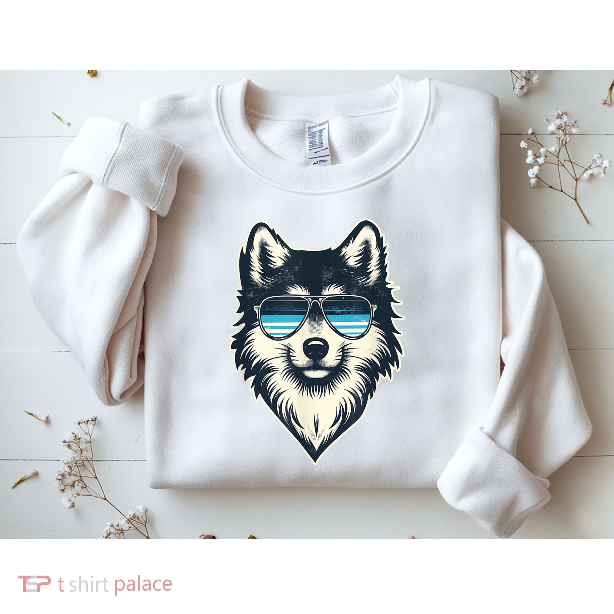 Cool Retro Wolf In Sunglasses 70s 80s 90s Novelty Funny Wolf Sweatshirt