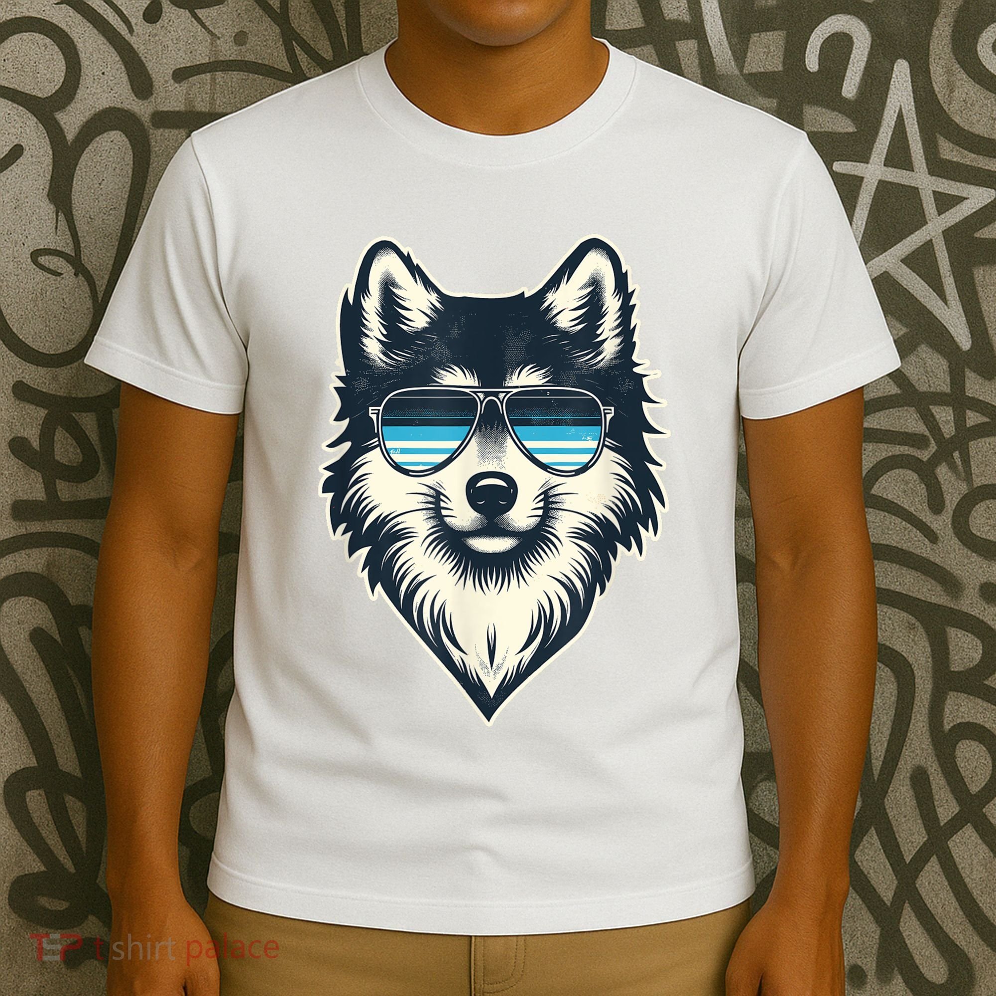 Cool Retro Wolf In Sunglasses 70s 80s 90s Novelty Funny Wolf T-Shirt