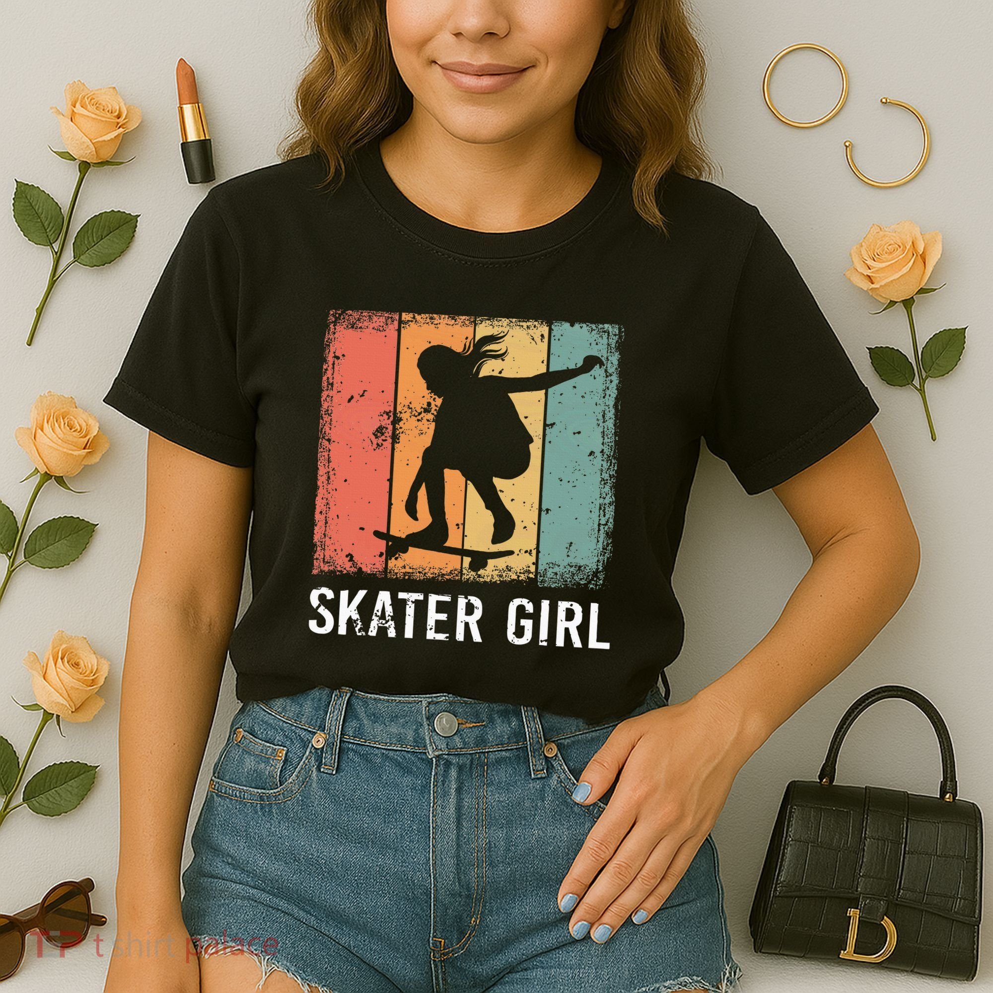 Cool Skater Art Women Skateboarding Skateboard Skating Comfort Colors Boxy T-Shirt