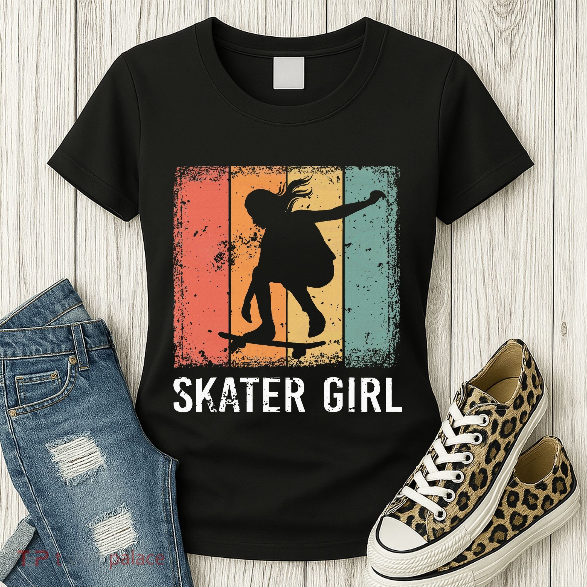 Cool Skater Art Women Skateboarding Skateboard Skating Women's T-Shirt