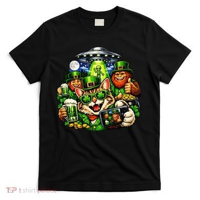 Cat Selfie Alien Leprechaun Bigfoot UFO St Patricks Day T-Shirt
