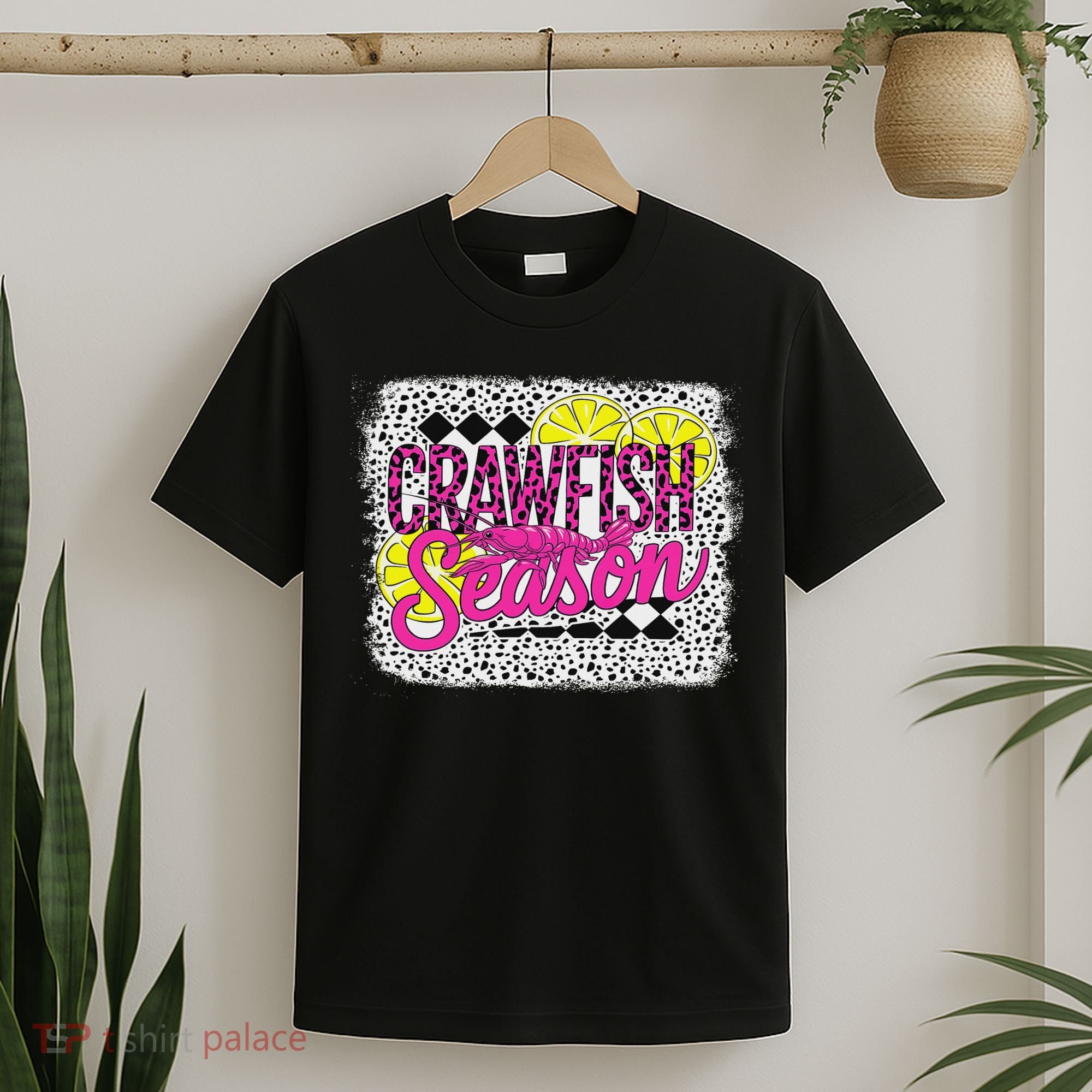 Crawfish Season Crawfish Boil Lobster Cajun Women T-Shirt