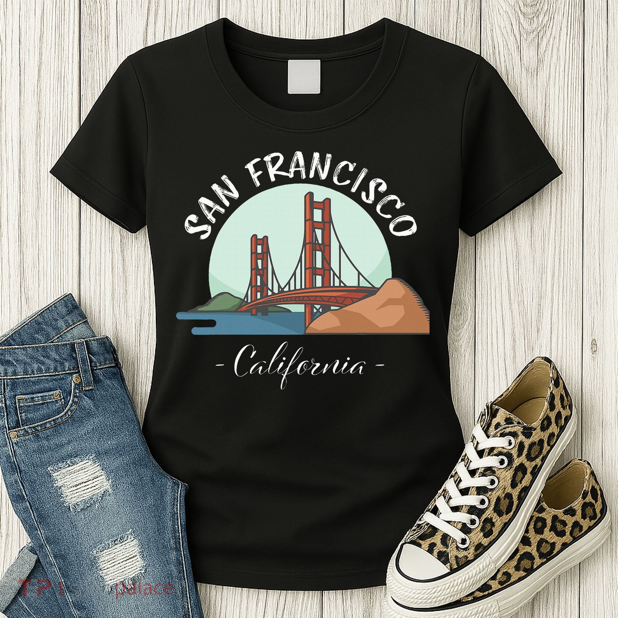 California San Francisco Gift Golden Gate Bridge Souvenir Women's T-Shirt