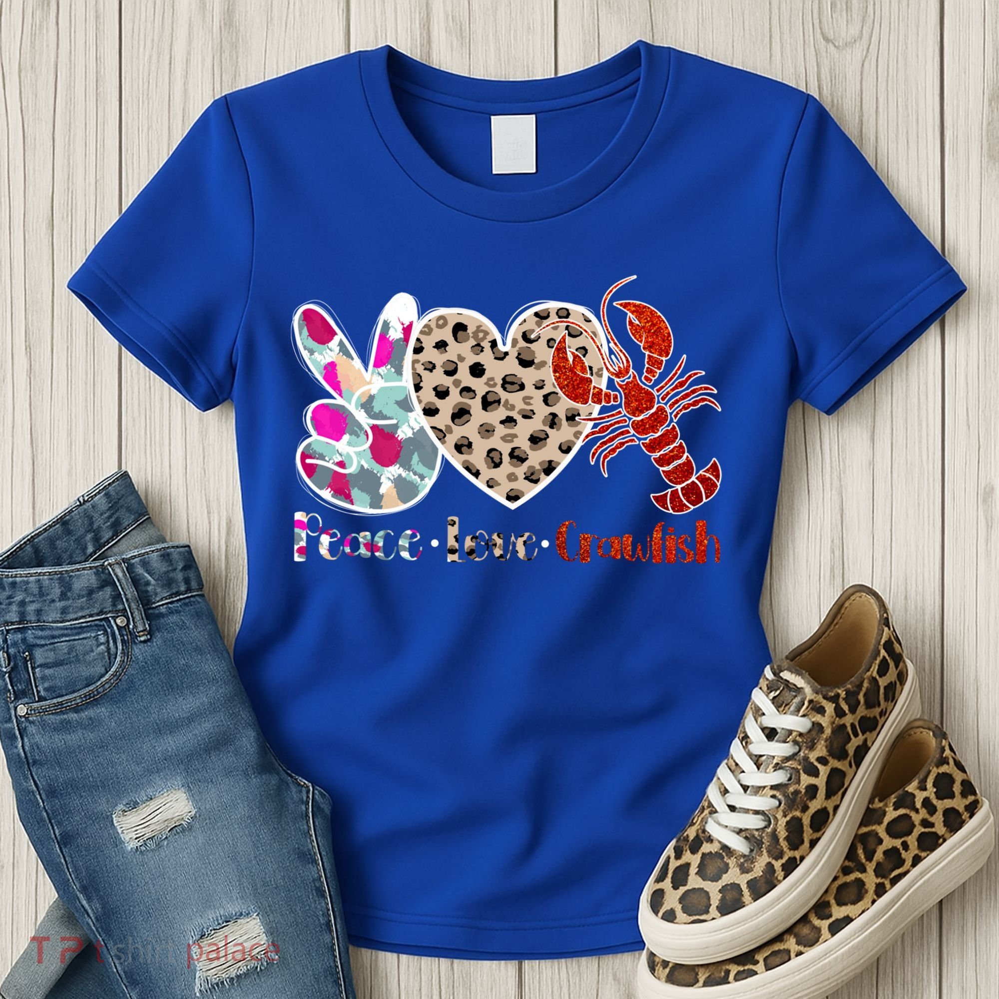 Crawfish Season Funny Crayfish Cook Lobsters Gift Women's T-Shirt