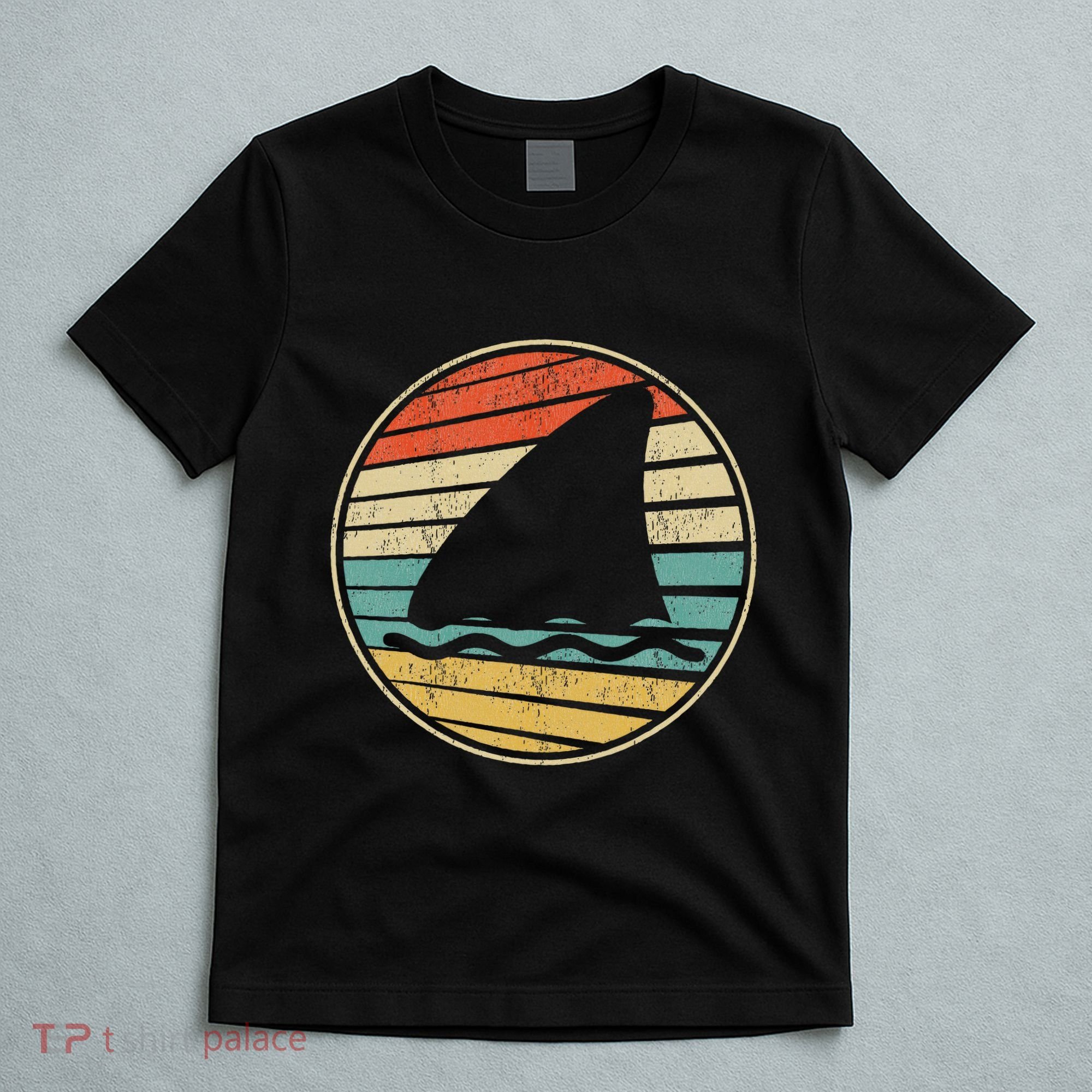 Cute Shark Fin Graphic Retro Vintage 70s 80s Shark Lover Fun T-Shirt