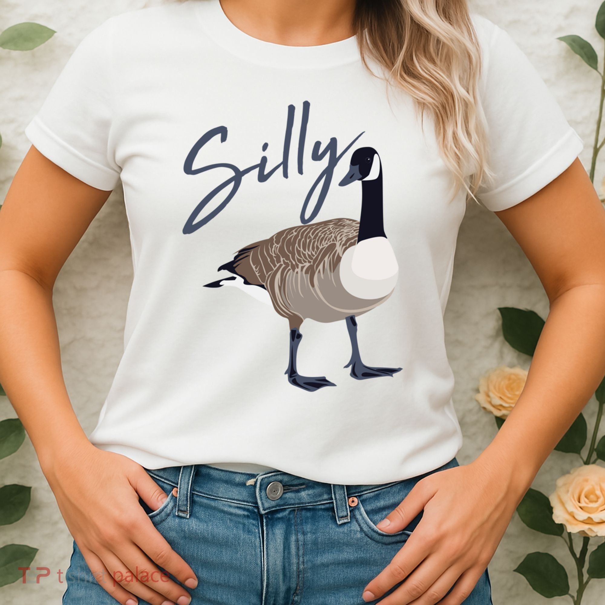 Canadian Silly Goose Funny Cute Bird Hunter Gift Animal Great Gift Women's T-Shirt