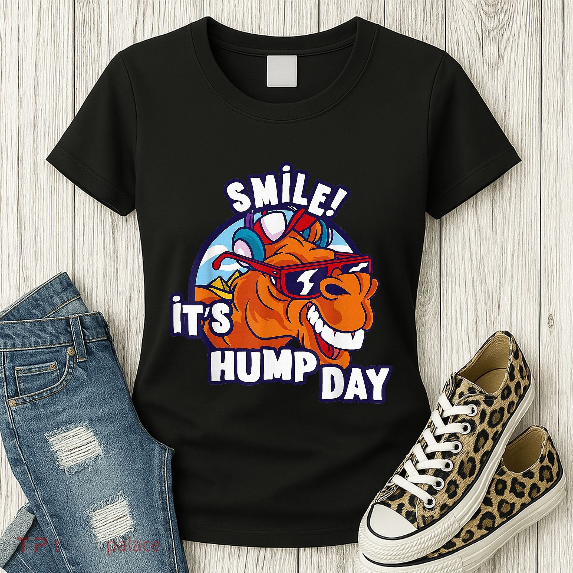 Camel Smile! ItS Hump Day Funny Hump Day Camel Sunglass Women's T-Shirt