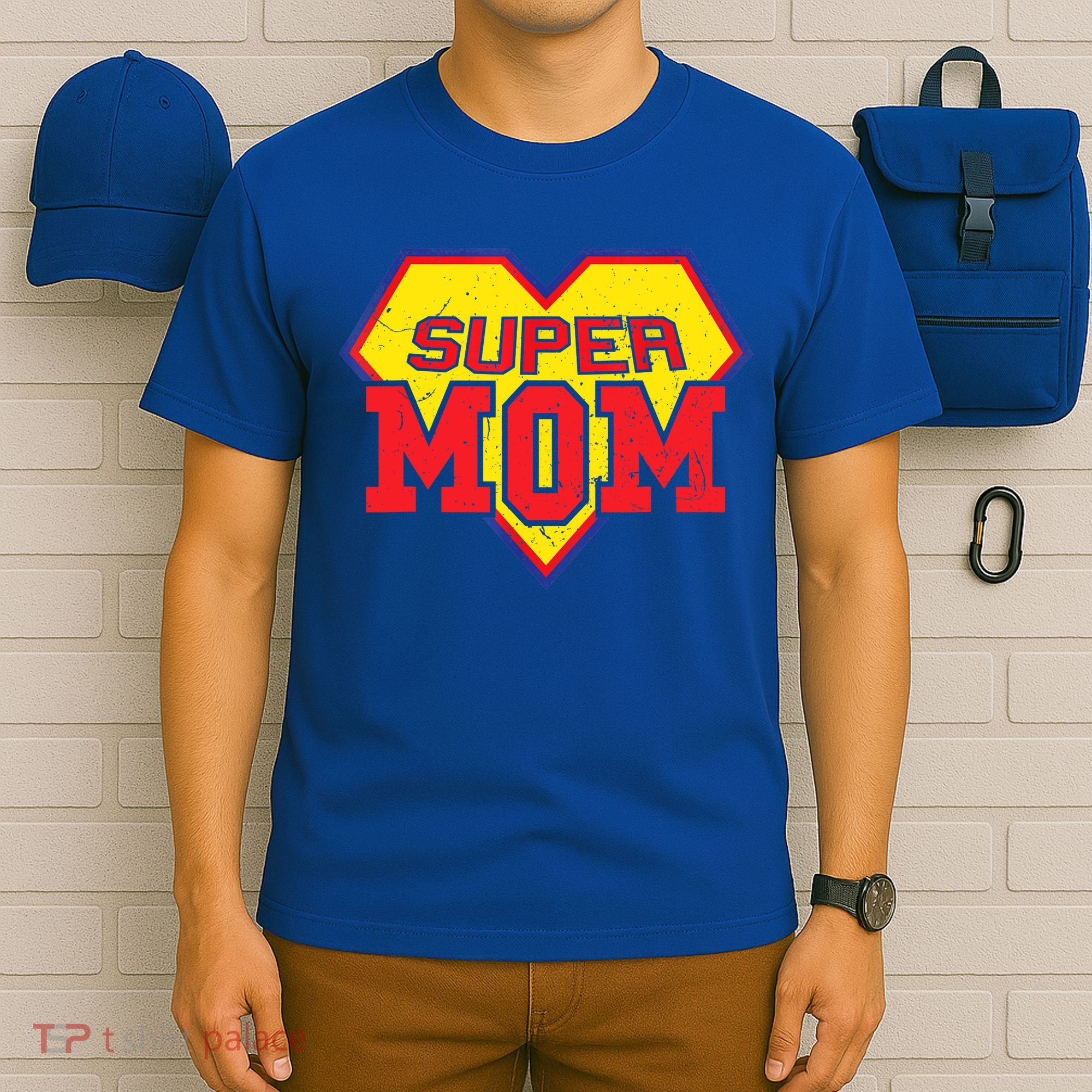 Cool Super Mom Gift Funny Superhero Mother's Day Gift T-Shirt