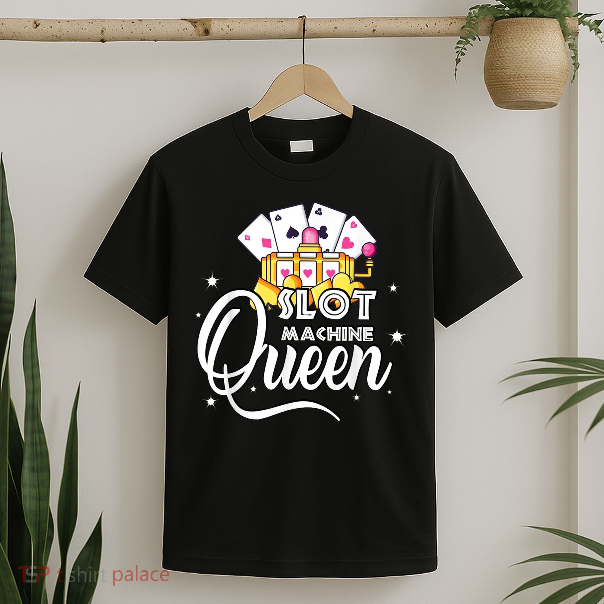 Cute Slot Machine Queen Funny Casino Gambling T-Shirt