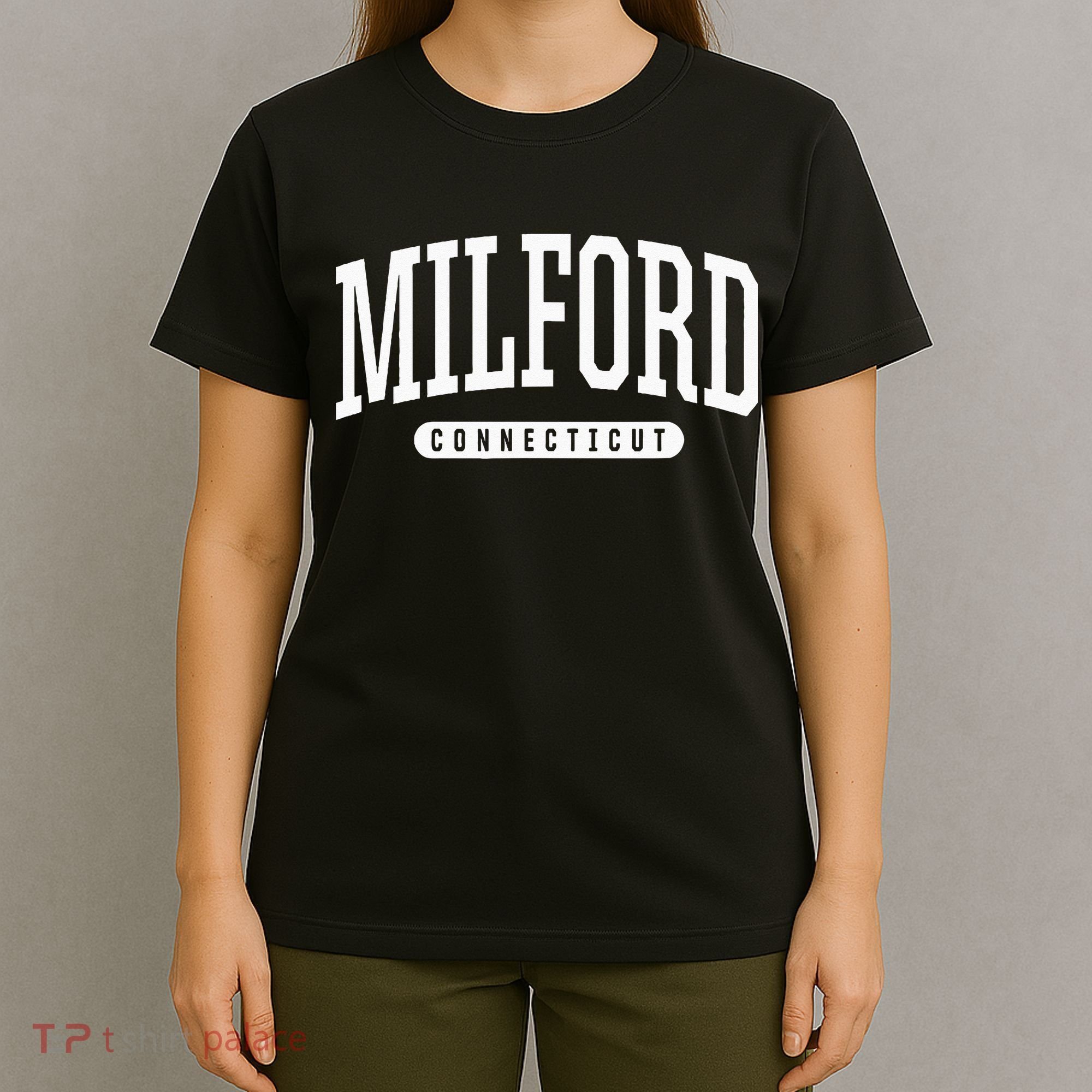 College Style Milford Connecticut Souvenir Gift T-Shirt