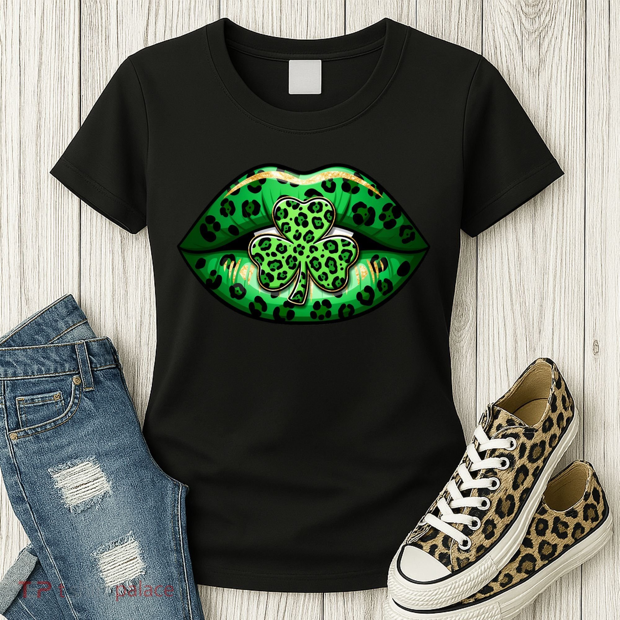 Cute St Patrick's Day Leopard Print Lip Print Shamrock Clover Women's T-Shirt