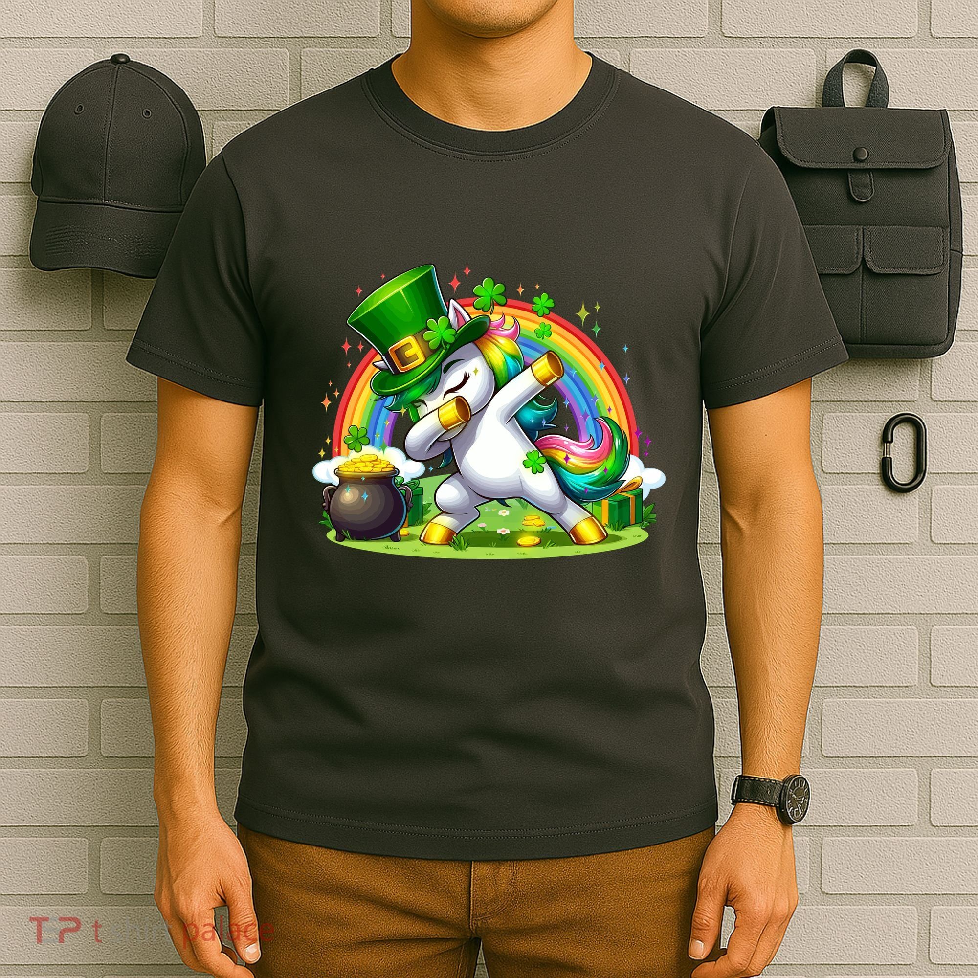 Cute St Patricks Day Dabbing Leprechaun Pony T-Shirt