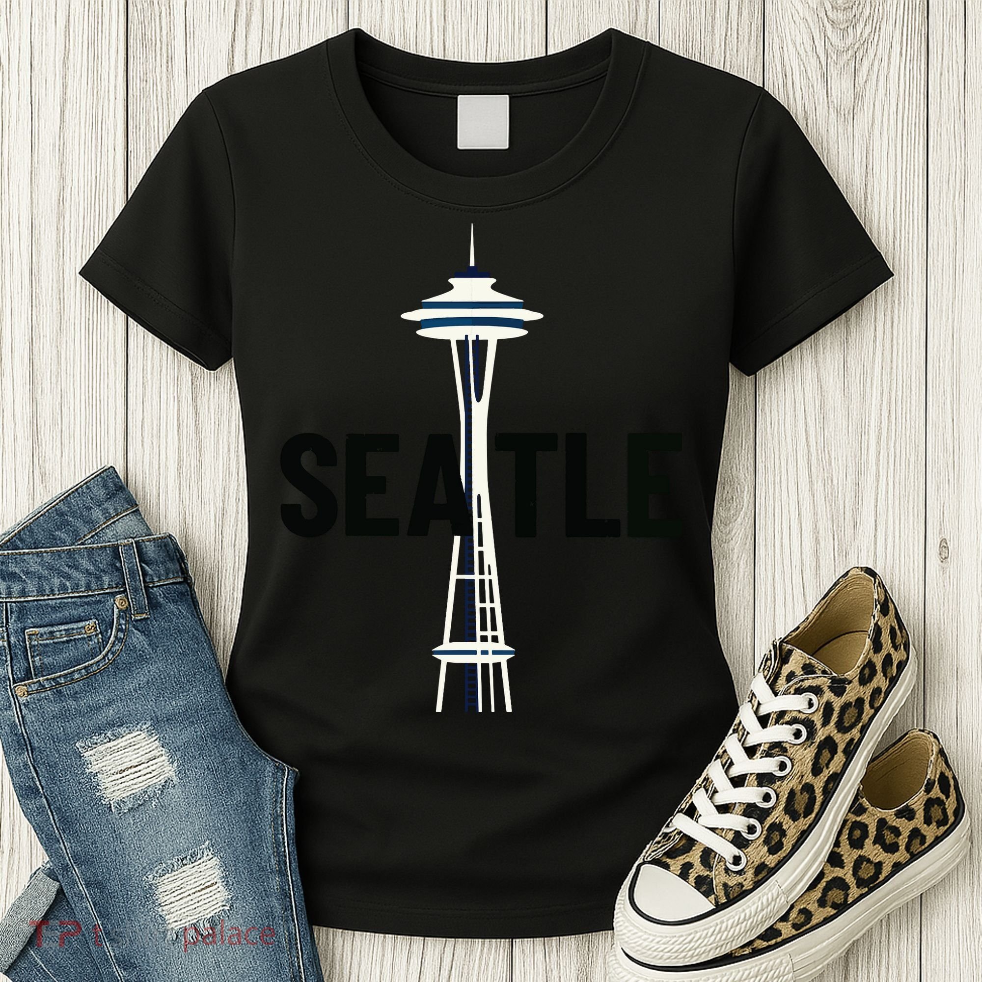 Cool Seattle Space Needle Traveler Souvenir Washington Women's T-Shirt